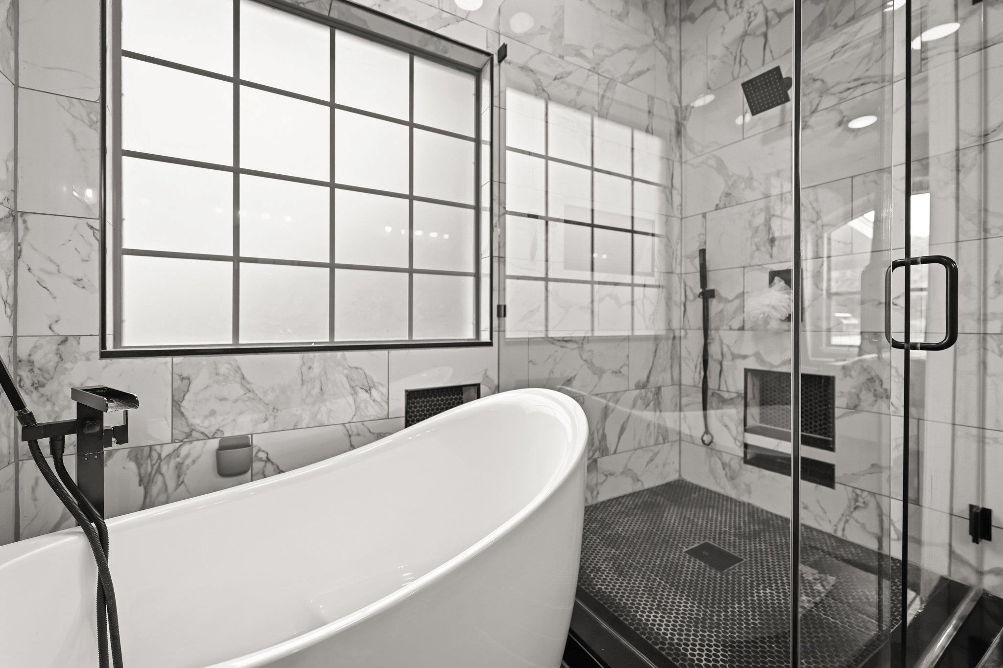 5528 Wild Foxglove Rd, Spicewood, TX 78669