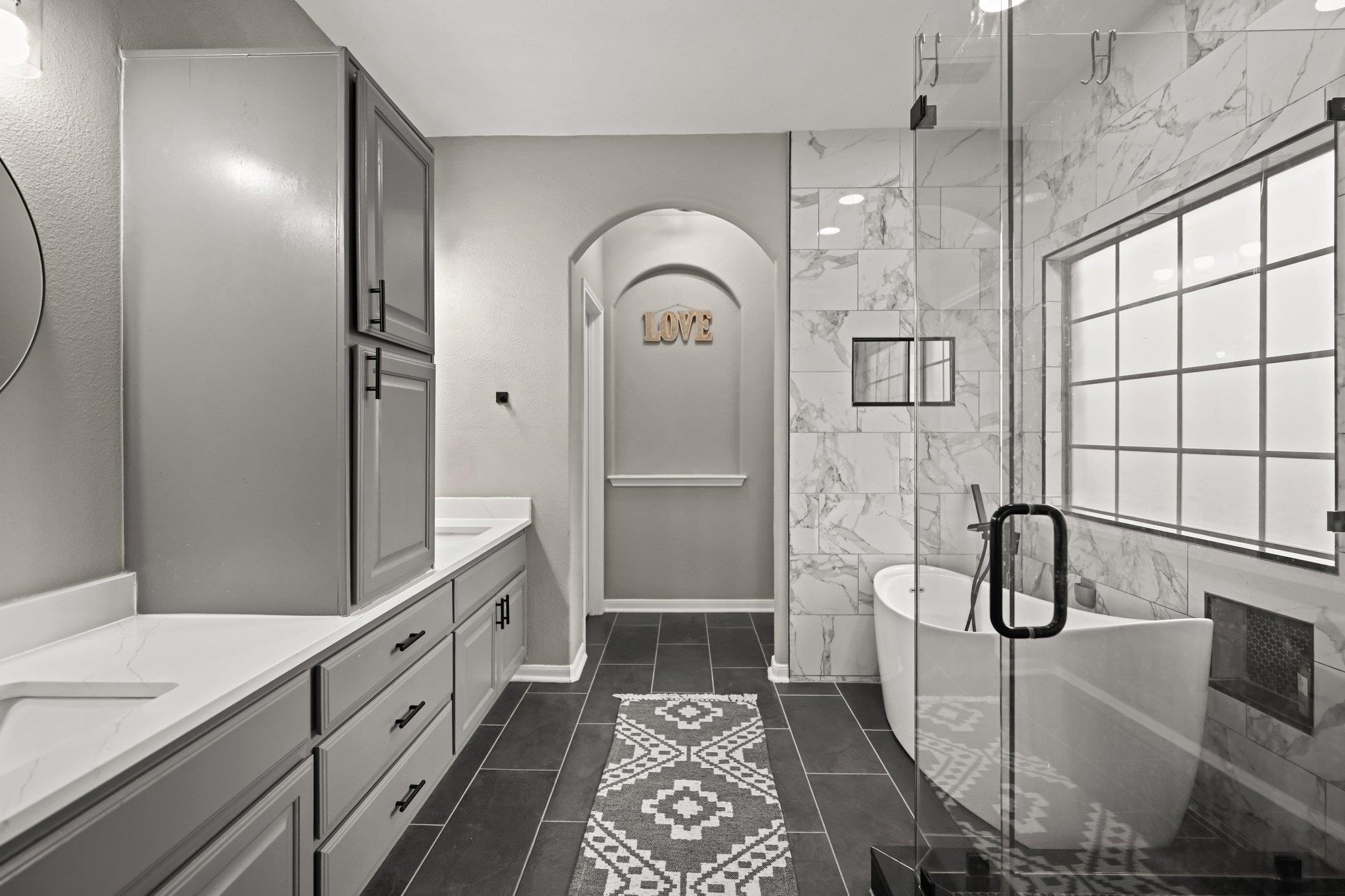 5528 Wild Foxglove Rd, Spicewood, TX 78669