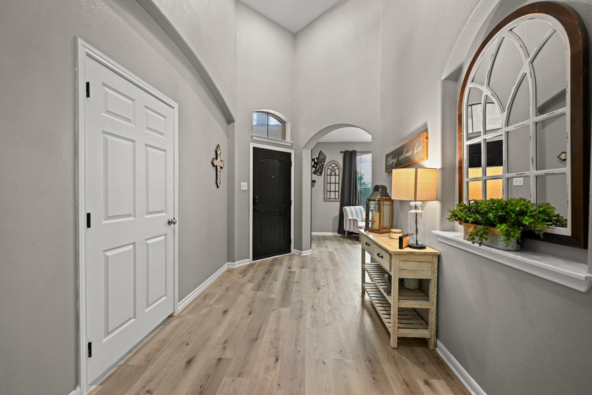 5528 Wild Foxglove Rd, Spicewood, TX 78669