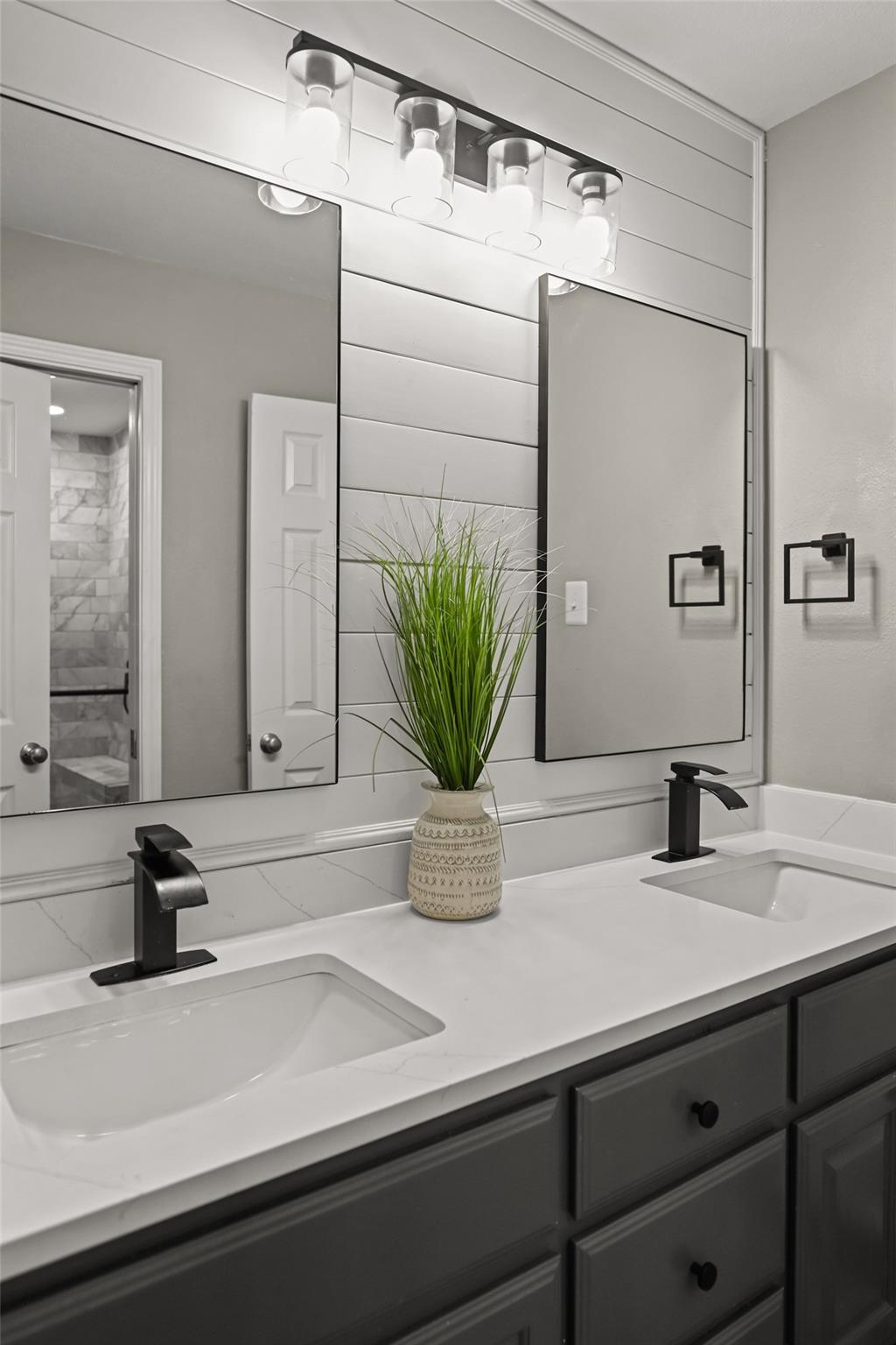 5528 Wild Foxglove Rd, Spicewood, TX 78669