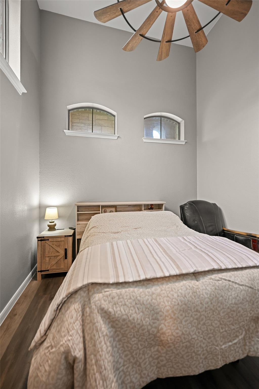 5528 Wild Foxglove Rd, Spicewood, TX 78669