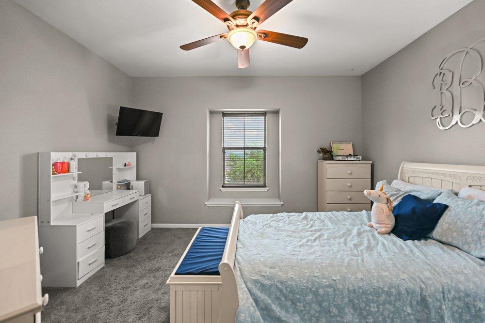 5528 Wild Foxglove Rd, Spicewood, TX 78669