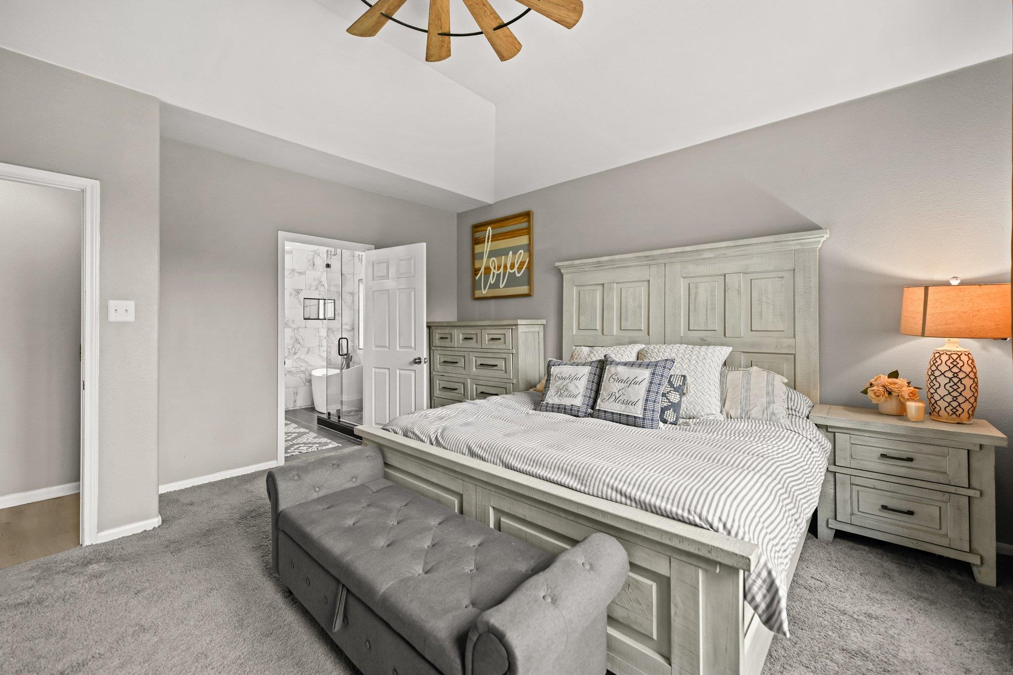 5528 Wild Foxglove Rd, Spicewood, TX 78669