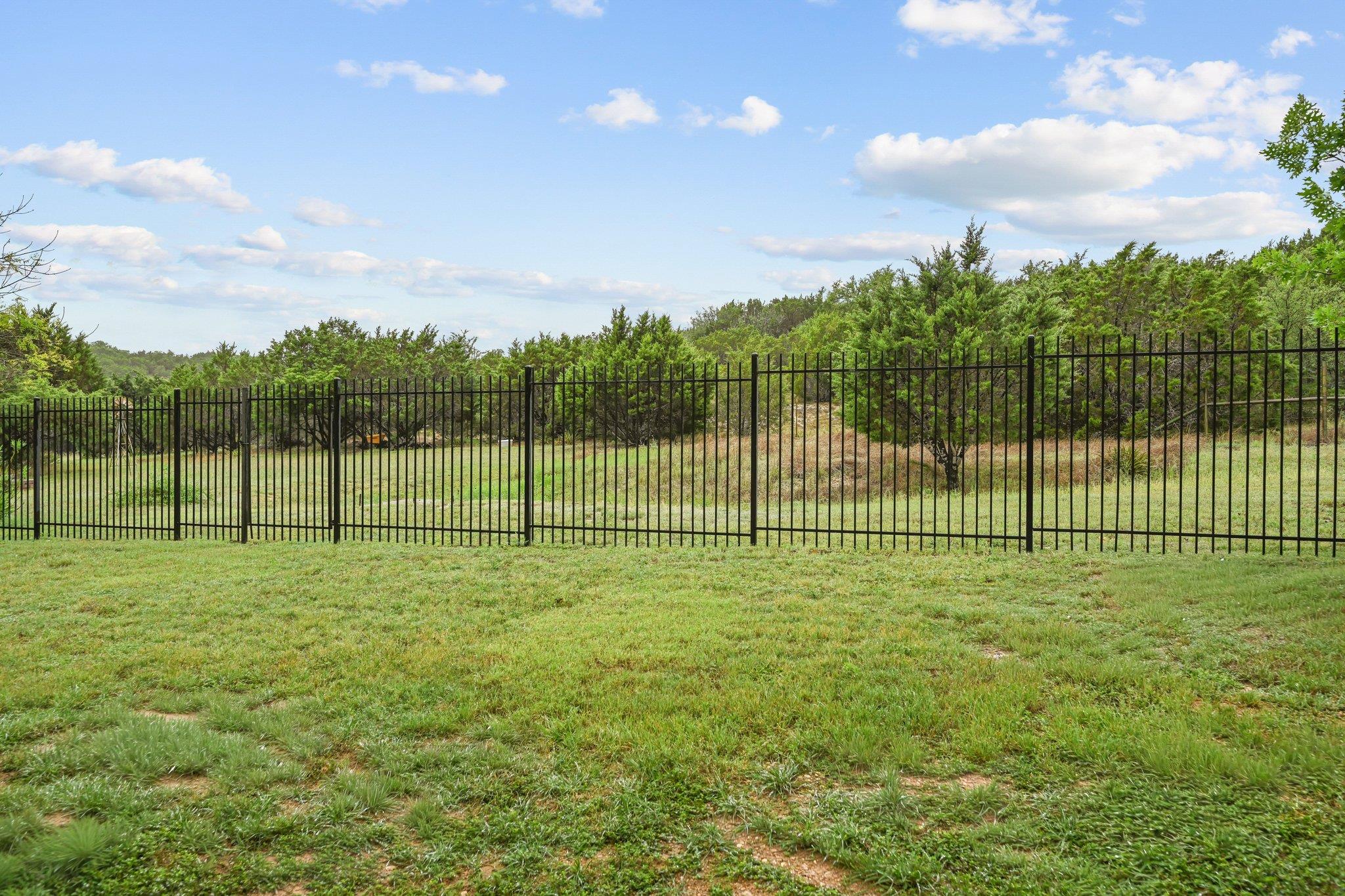 5528 Wild Foxglove Rd, Spicewood, TX 78669