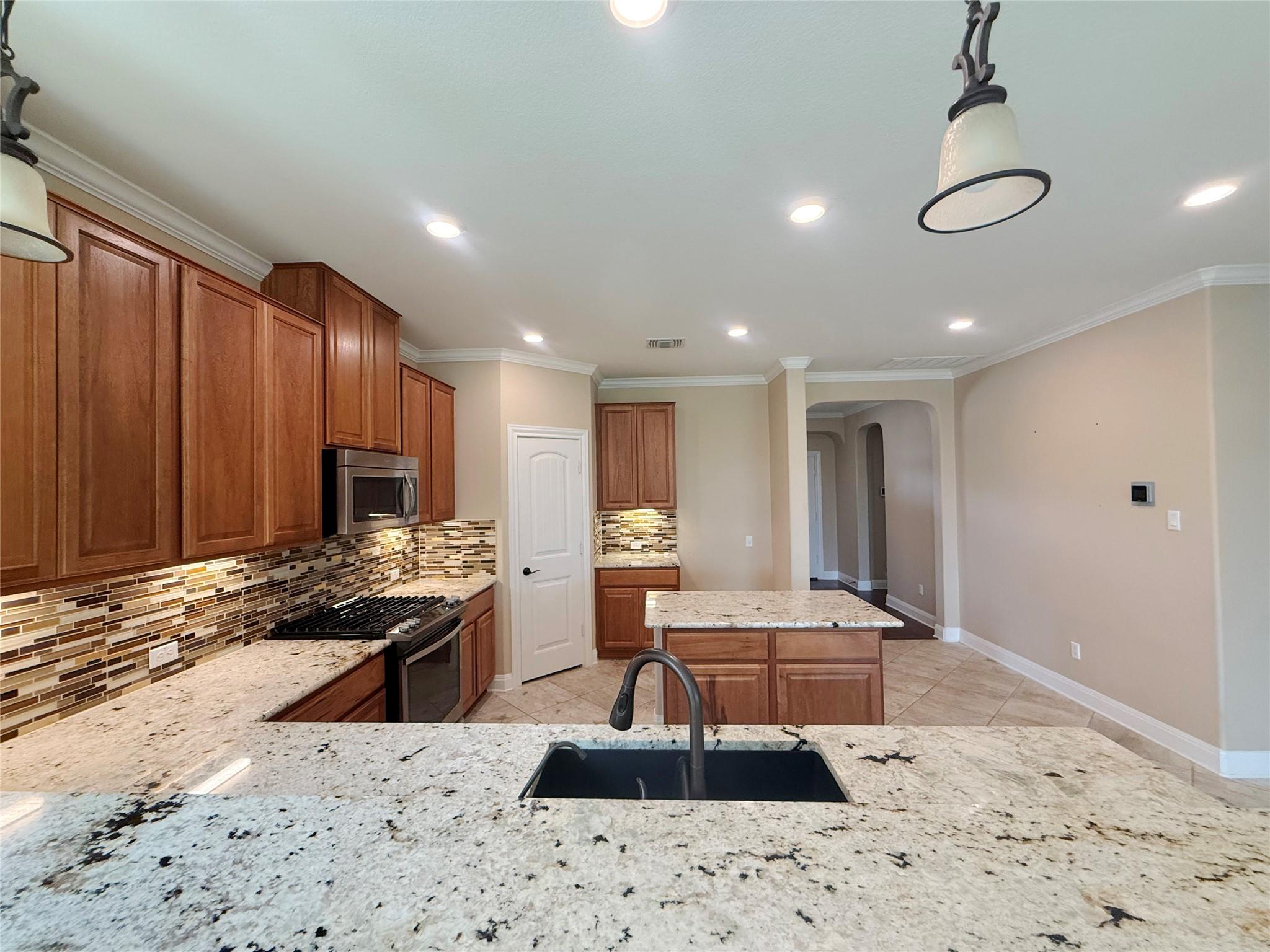 306 Danish Dr # 12, Hutto, TX 78634