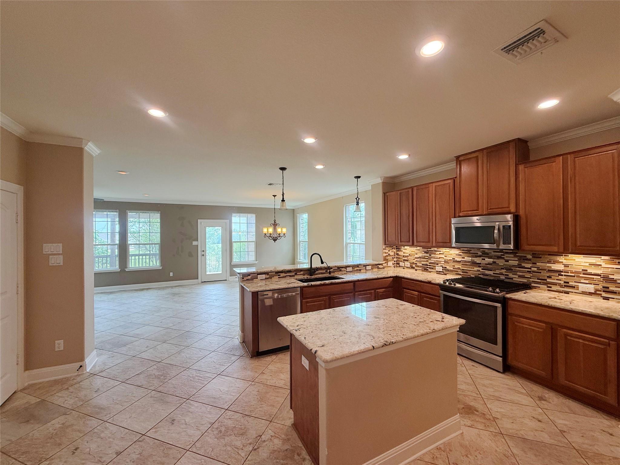 306 Danish Dr # 12, Hutto, TX 78634