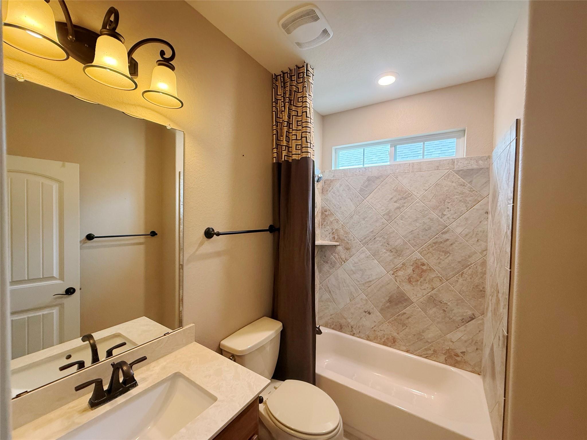 306 Danish Dr # 12, Hutto, TX 78634