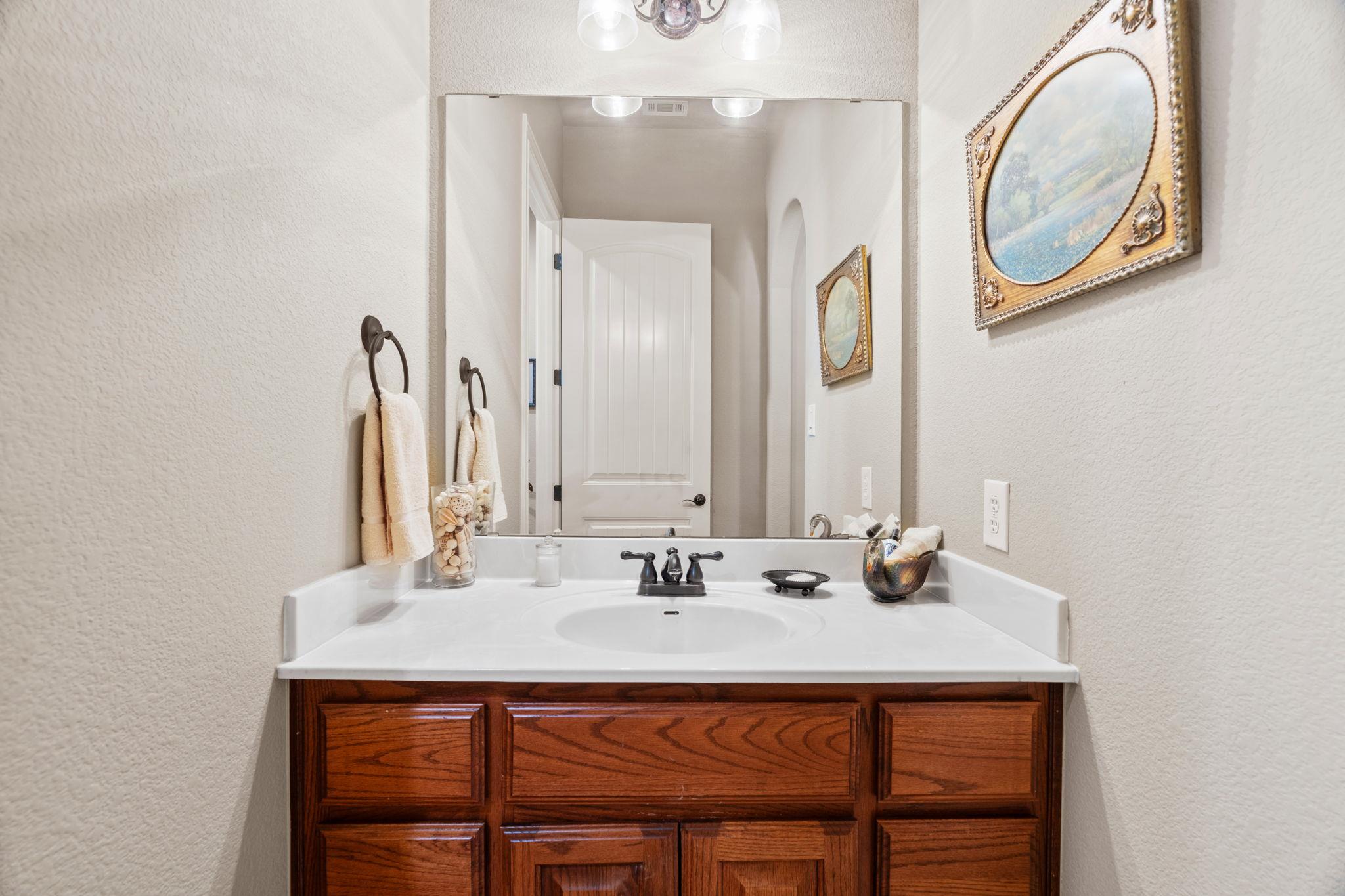 203 Circle Oaks Dr, Burnet, TX 78611