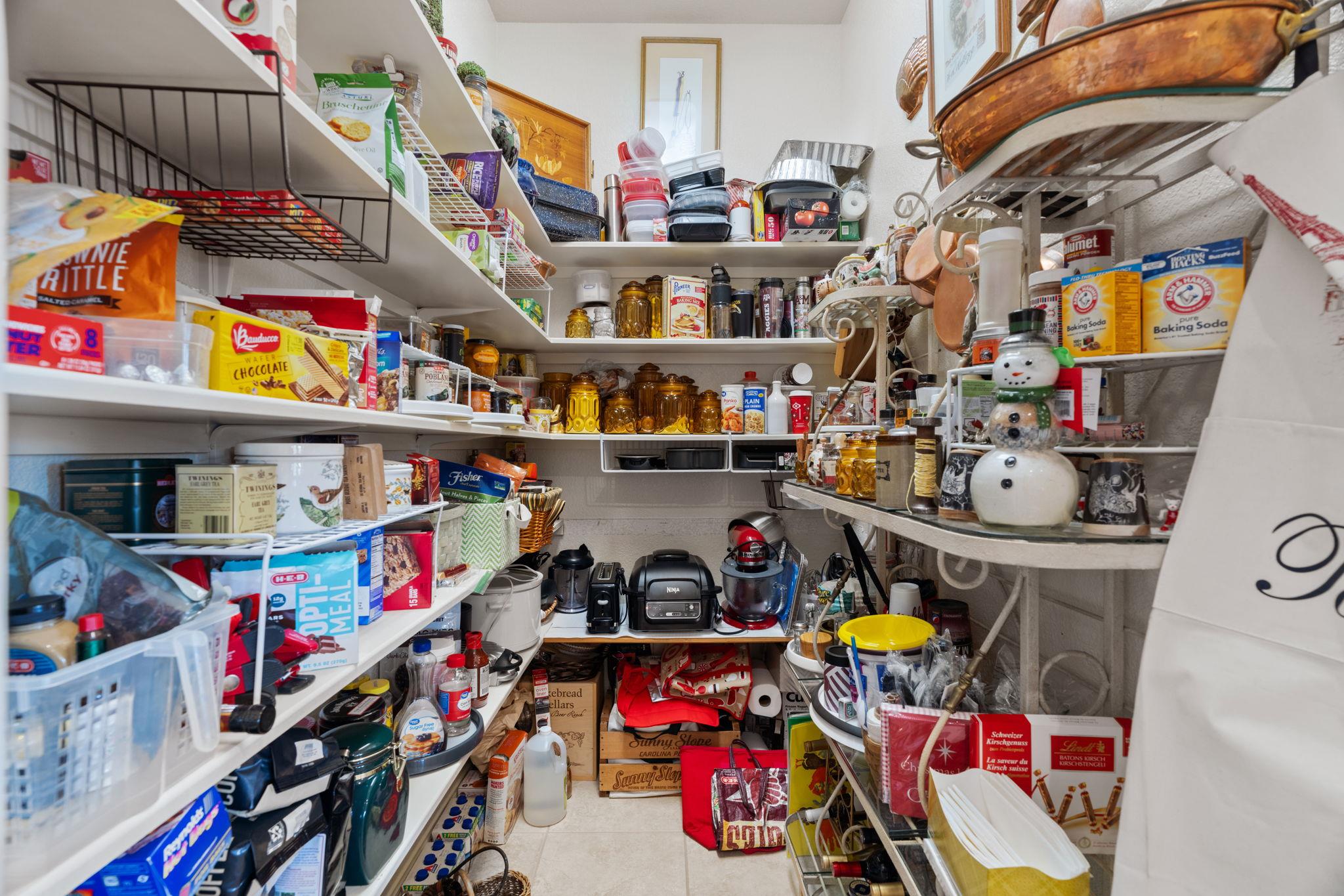 203 Circle Oaks Dr, Burnet, TX 78611