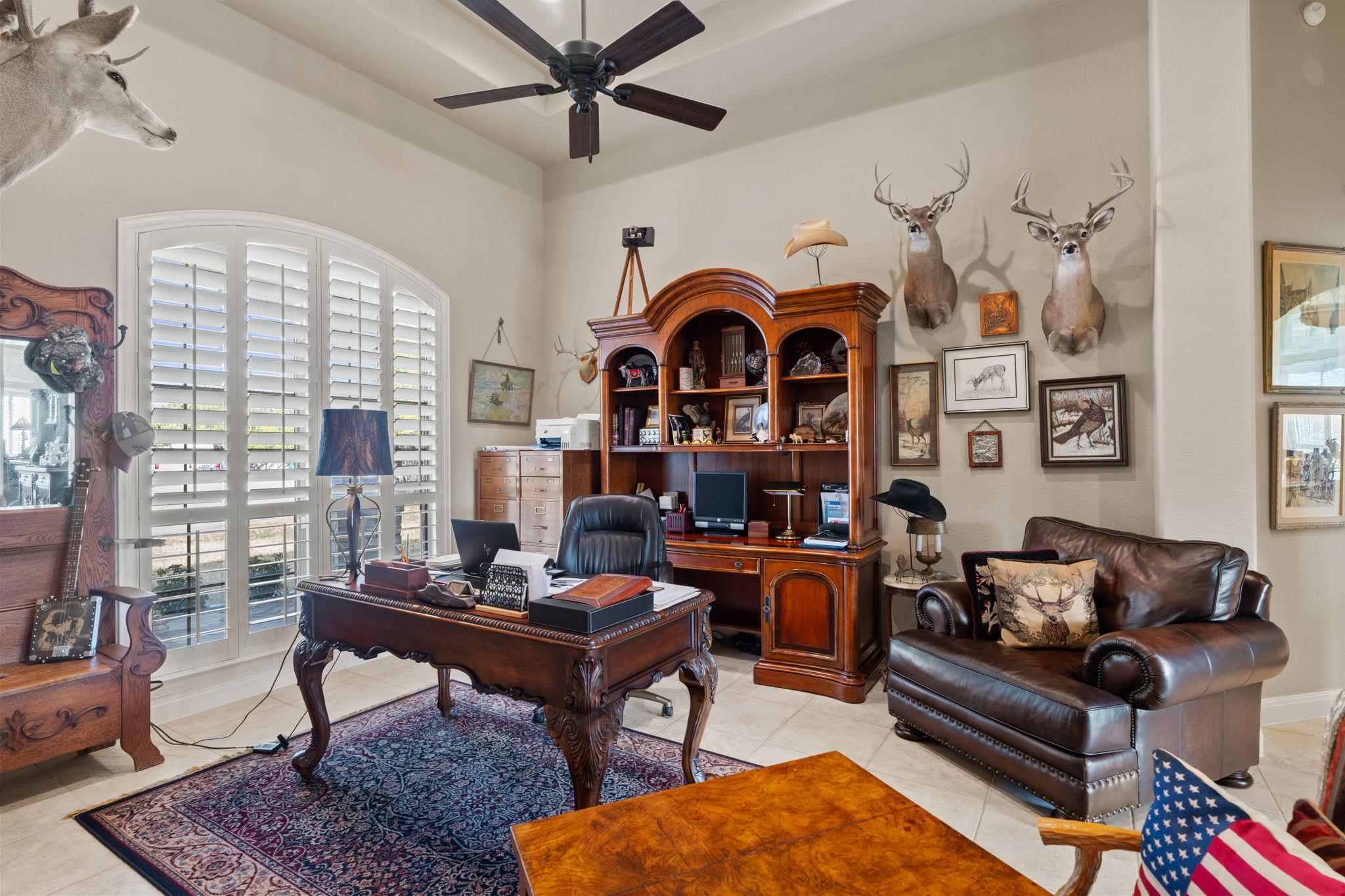 203 Circle Oaks Dr, Burnet, TX 78611