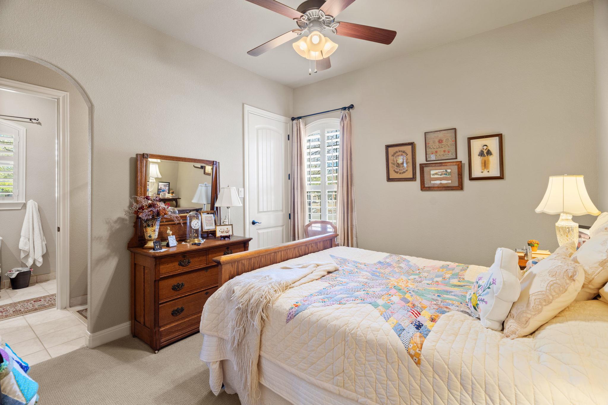 203 Circle Oaks Dr, Burnet, TX 78611