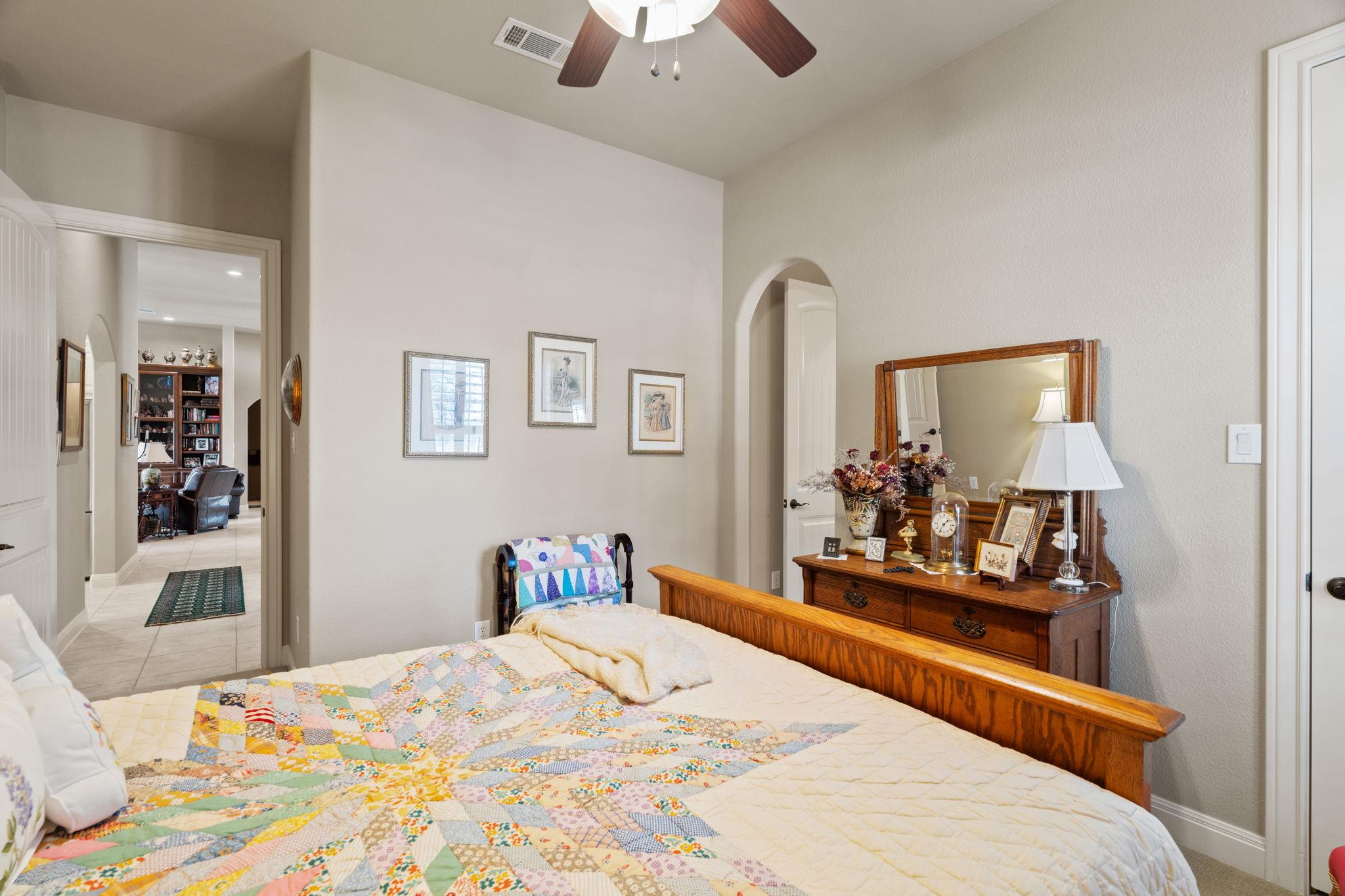 203 Circle Oaks Dr, Burnet, TX 78611