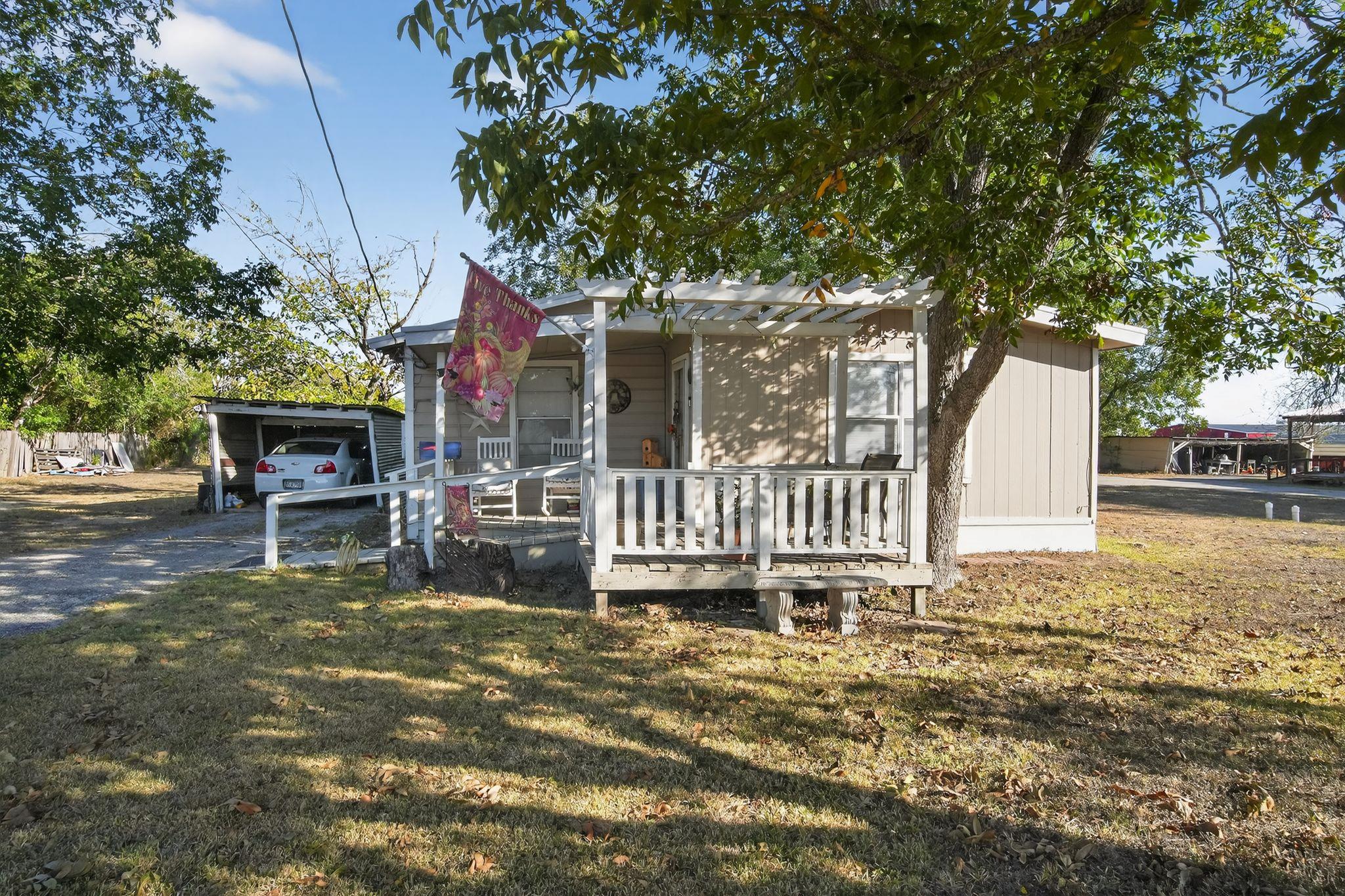 1309 Blackjack St, Lockhart, TX 78644
