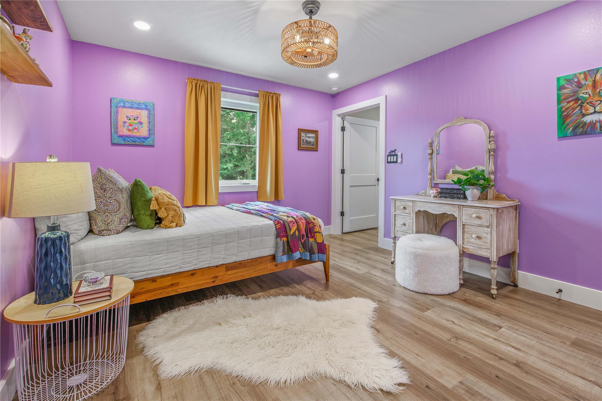 4855 Austins Creek Dr, Bryan, TX 77808