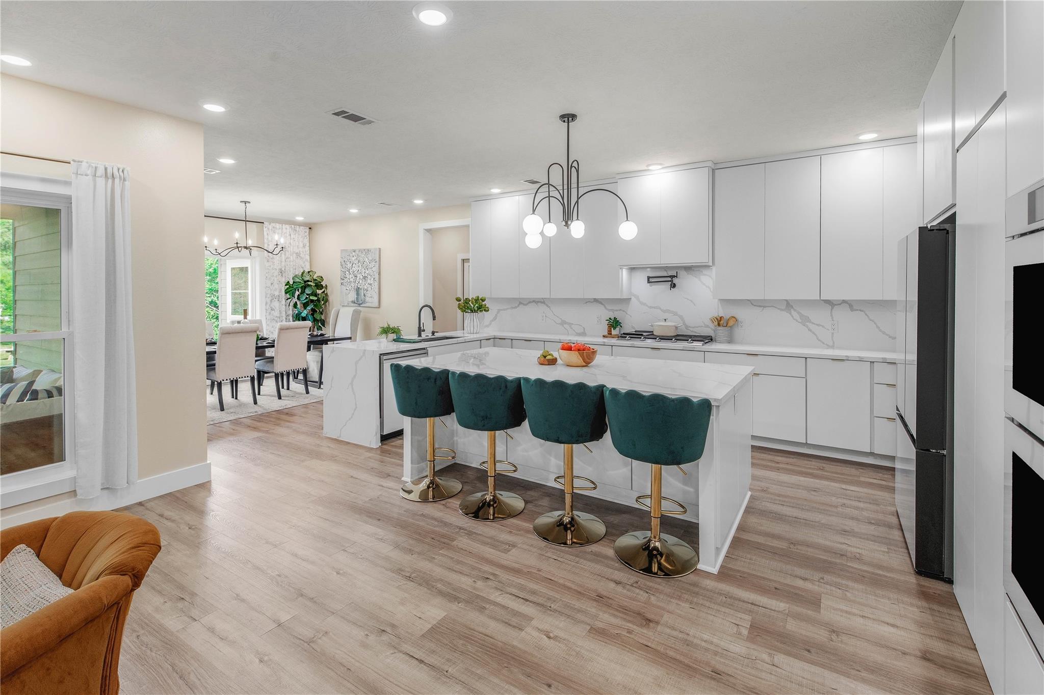 4855 Austins Creek Dr, Bryan, TX 77808