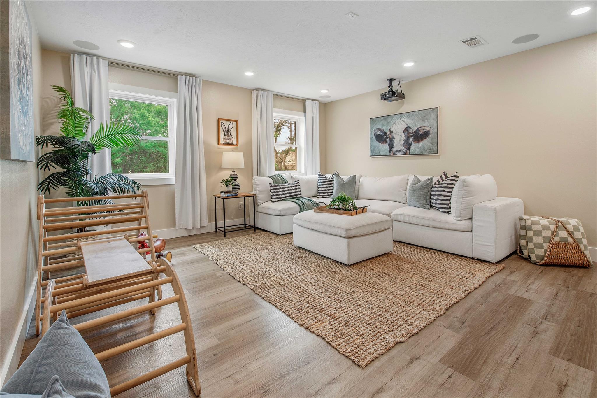 4855 Austins Creek Dr, Bryan, TX 77808