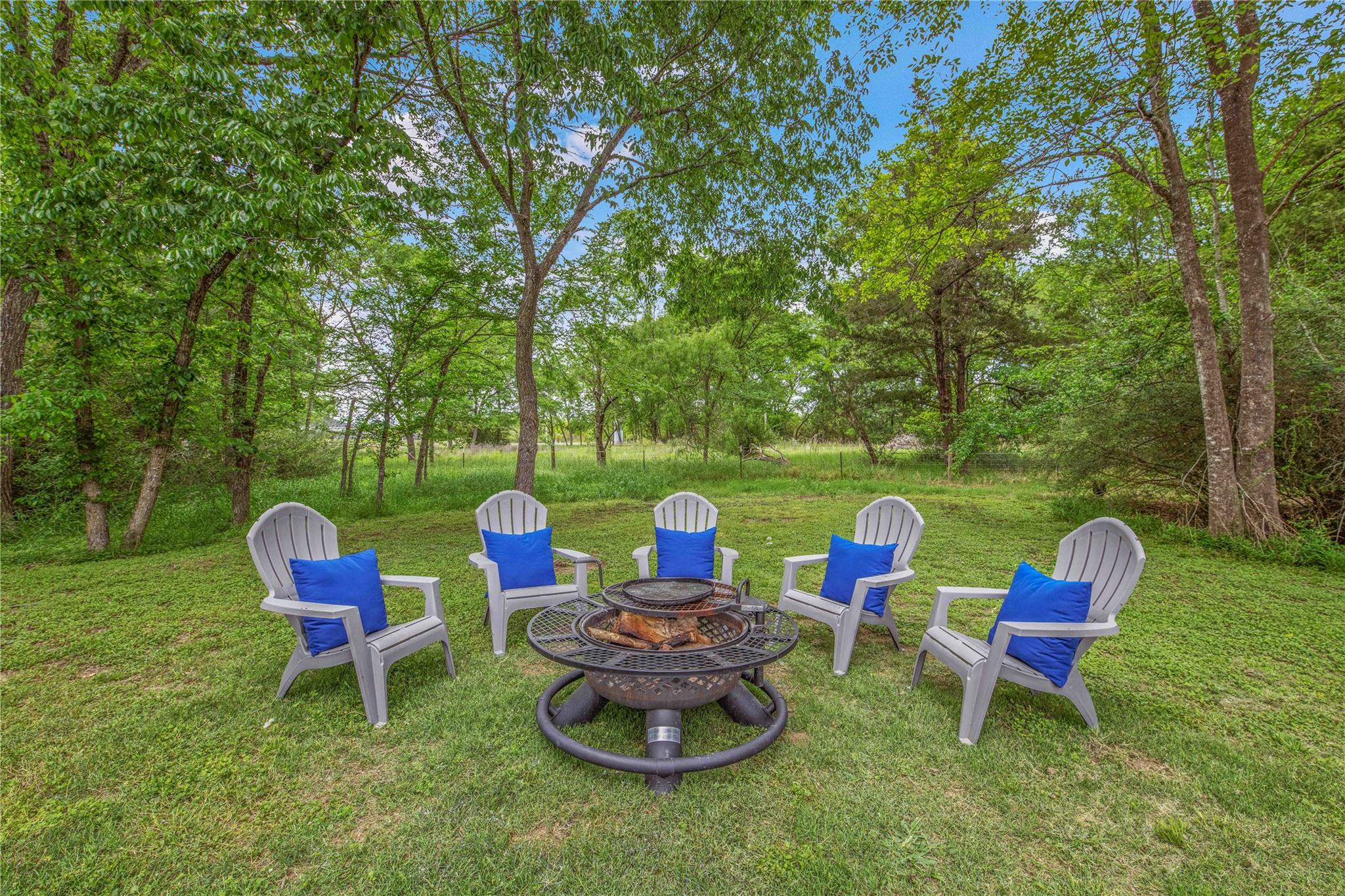 4855 Austins Creek Dr, Bryan, TX 77808