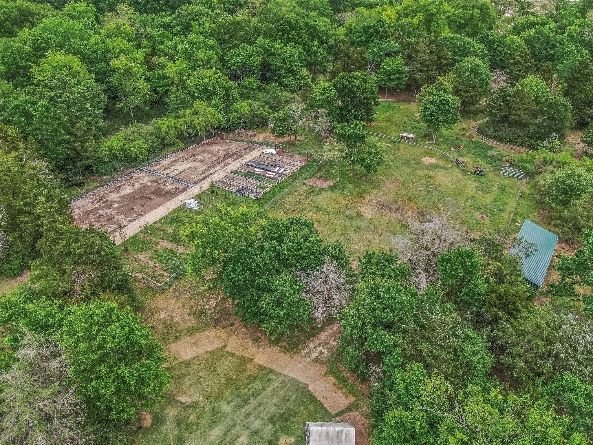 4855 Austins Creek Dr, Bryan, TX 77808