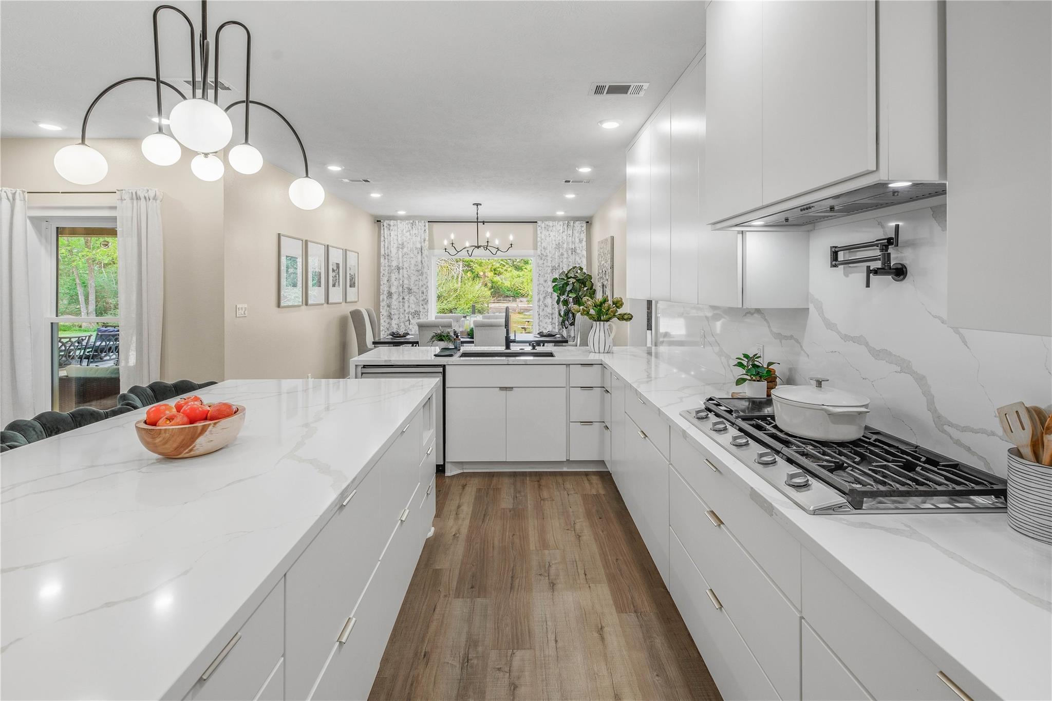 4855 Austins Creek Dr, Bryan, TX 77808