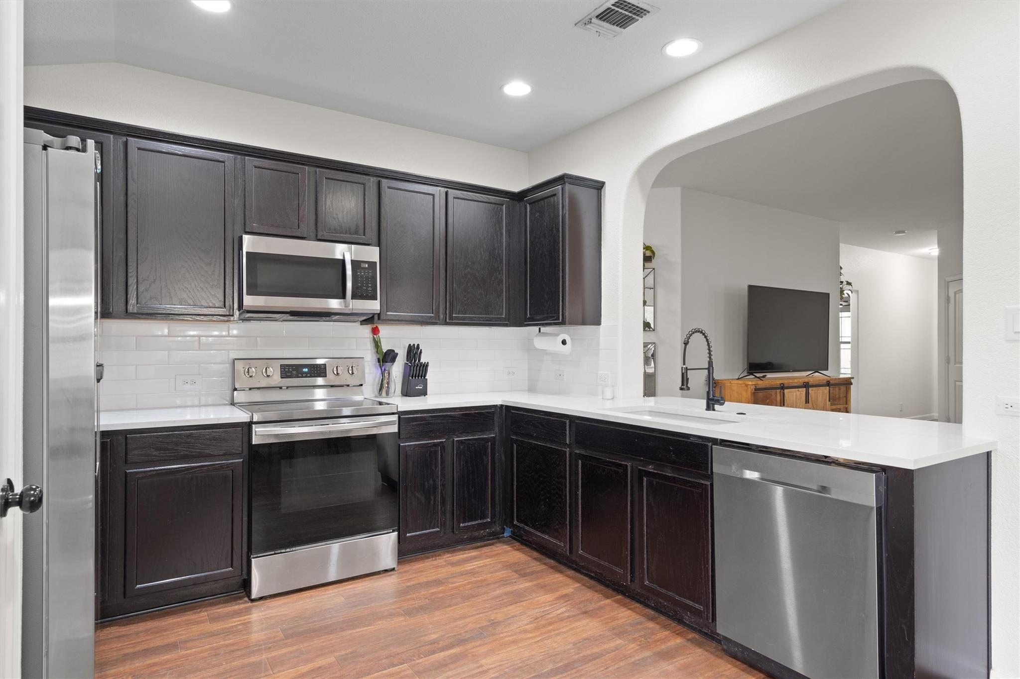 606 Old Peak Rd, Georgetown, TX 78626