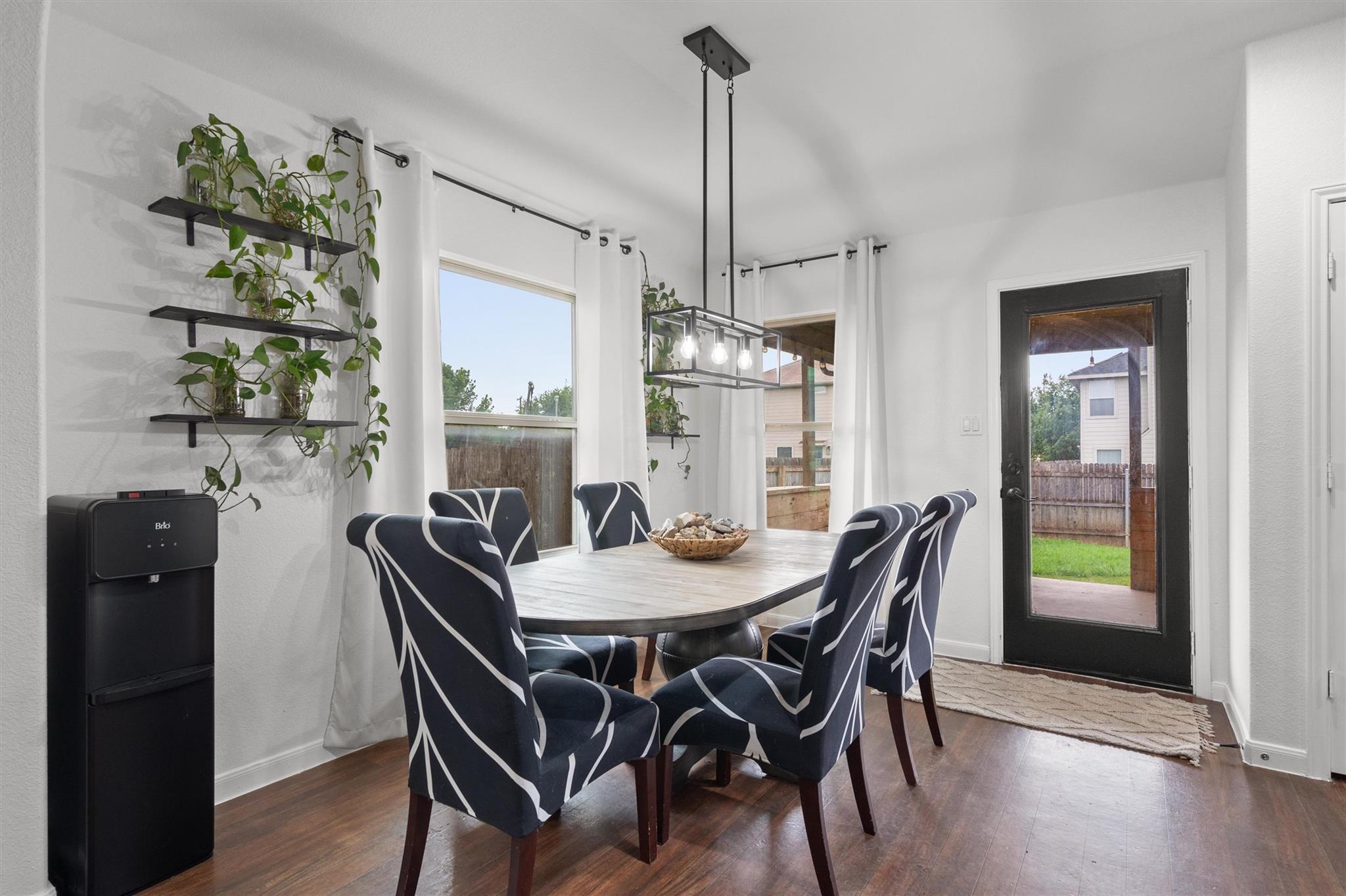 606 Old Peak Rd, Georgetown, TX 78626