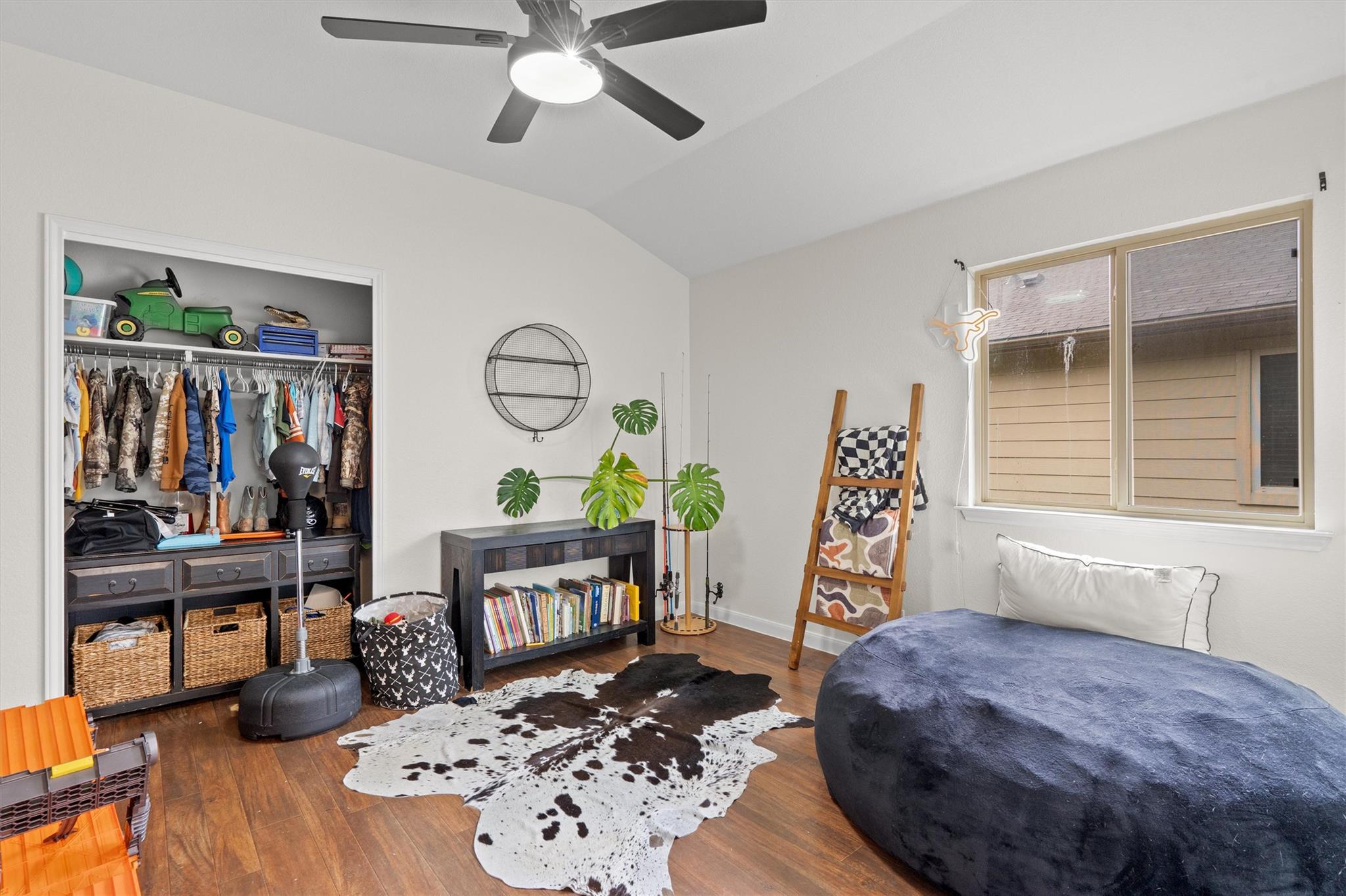 606 Old Peak Rd, Georgetown, TX 78626