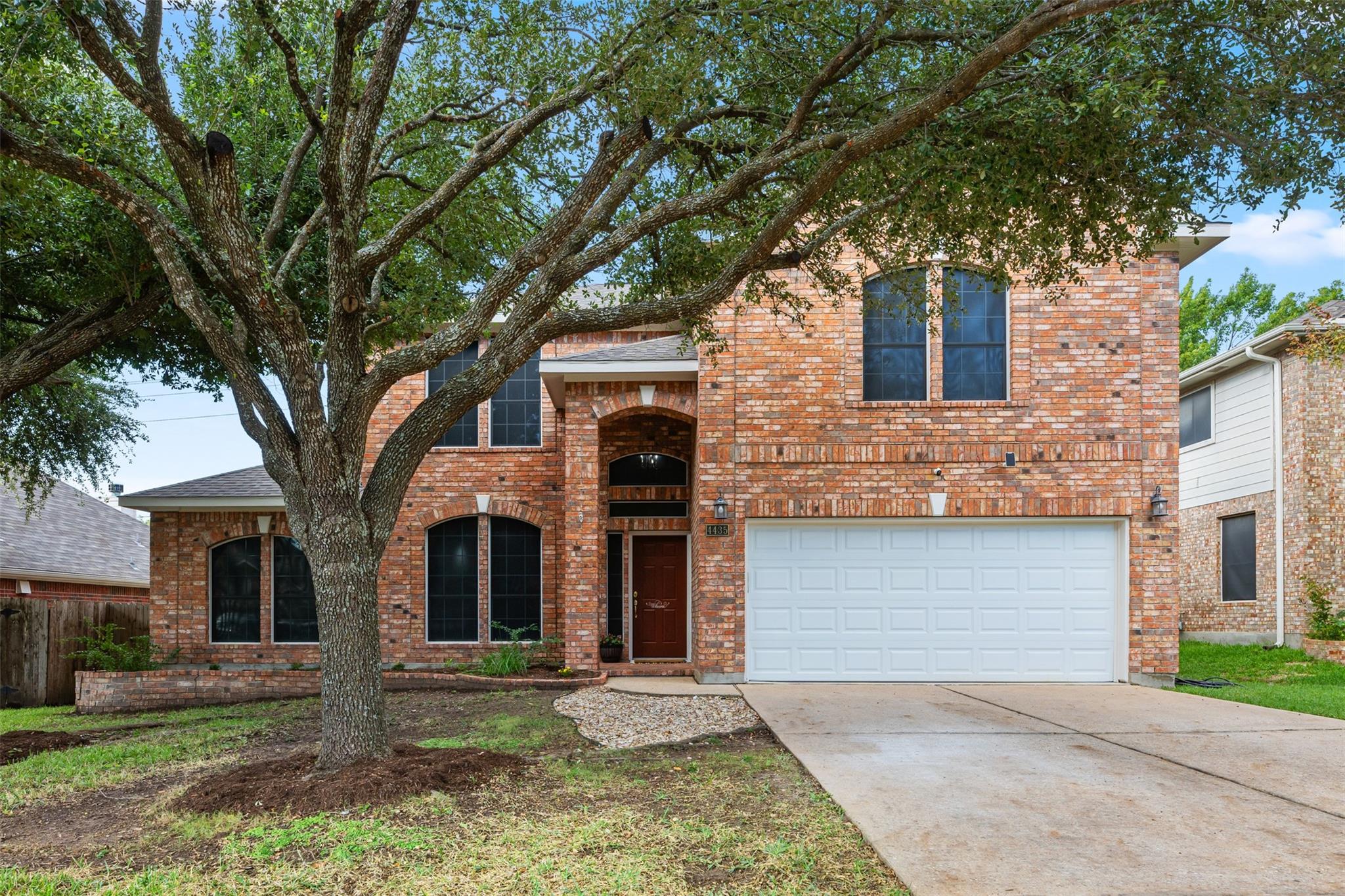 4435 Hunters Lodge Dr, Round Rock, TX 78681