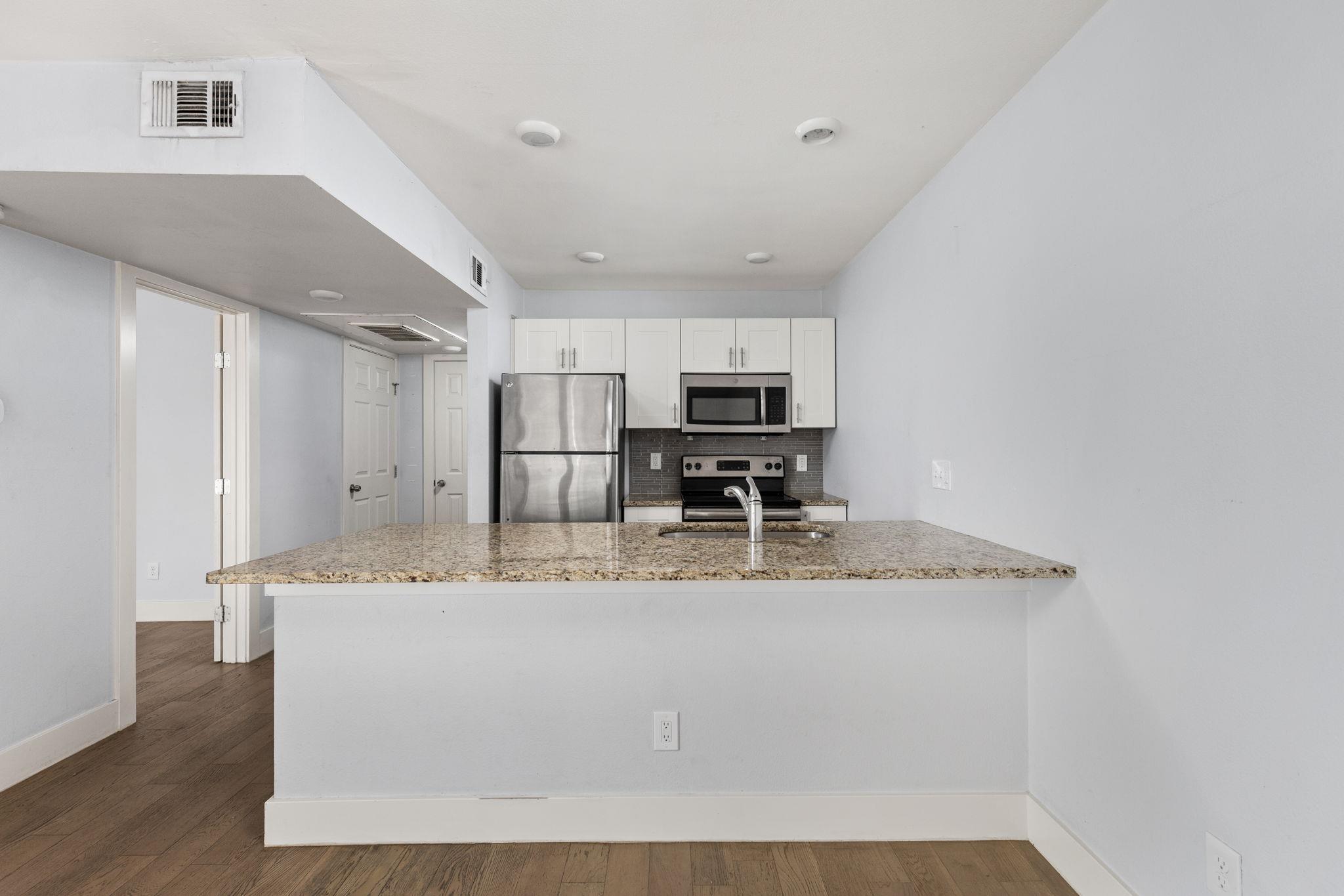 909 Reinli St # 232, Austin, TX 78751