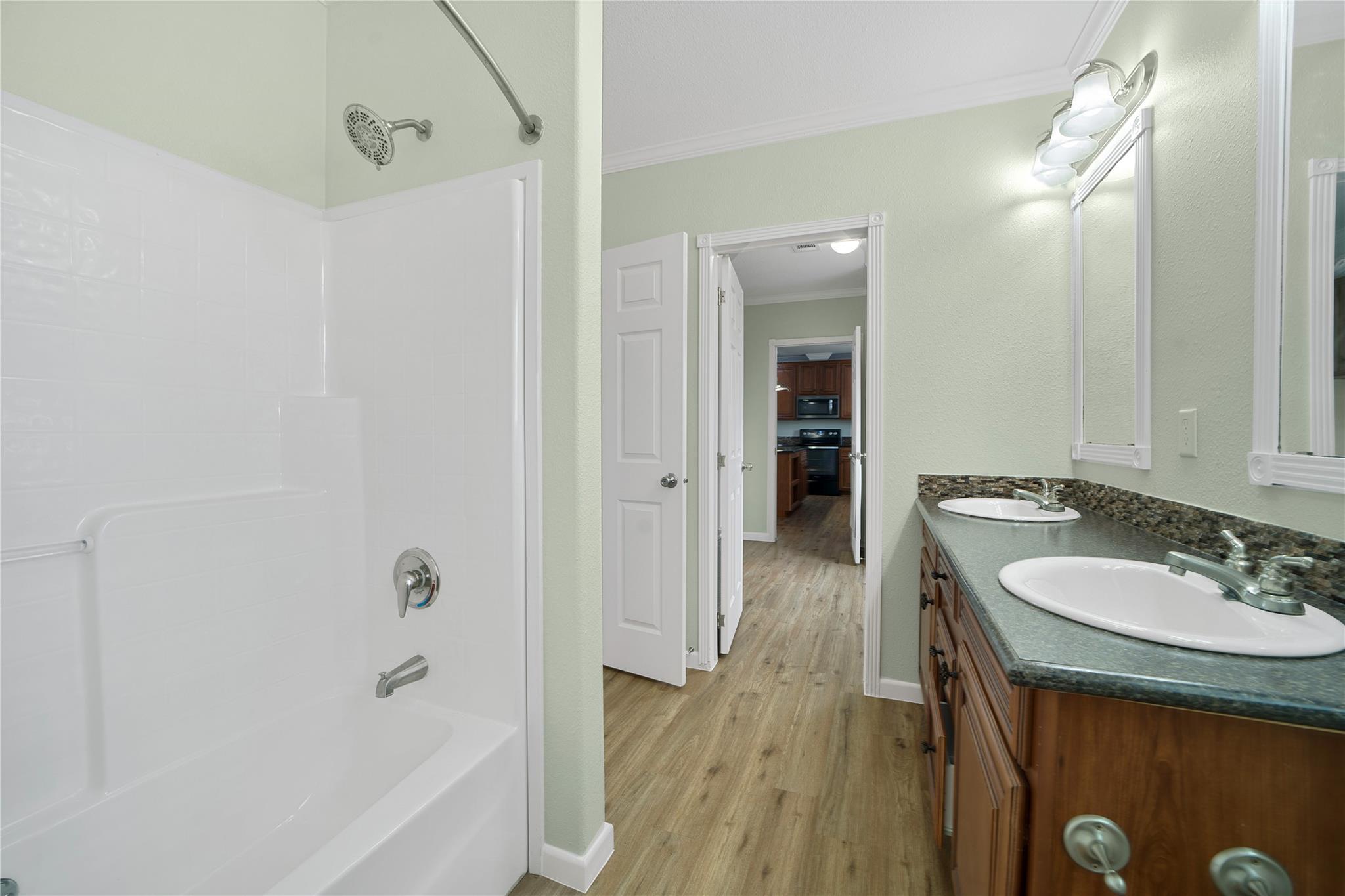 480 Holz Rd, Niederwald, TX 78640