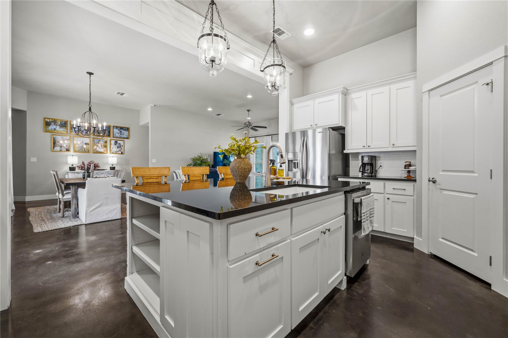 802 Wilkes St, Smithville, TX 78957