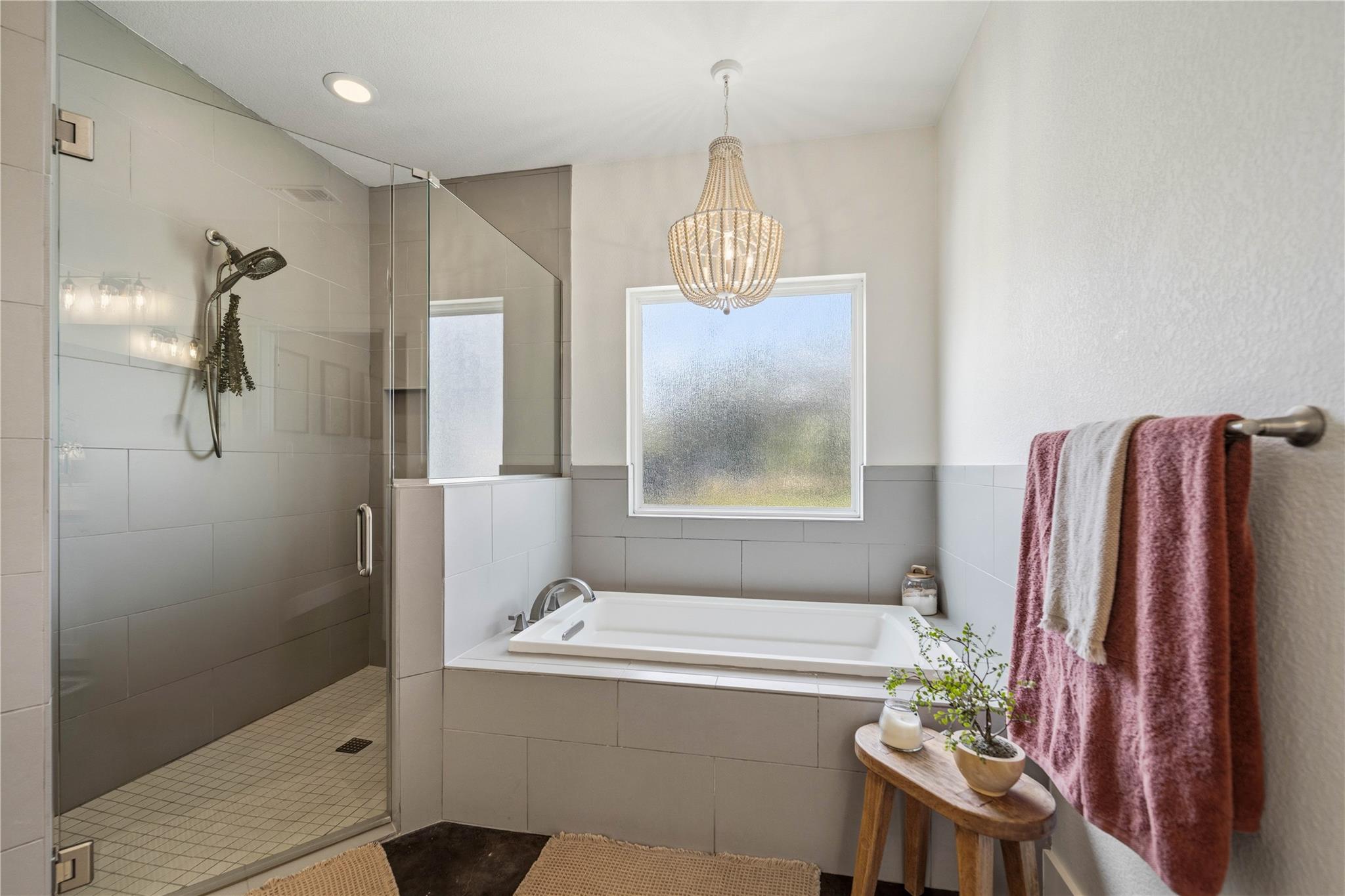 802 Wilkes St, Smithville, TX 78957