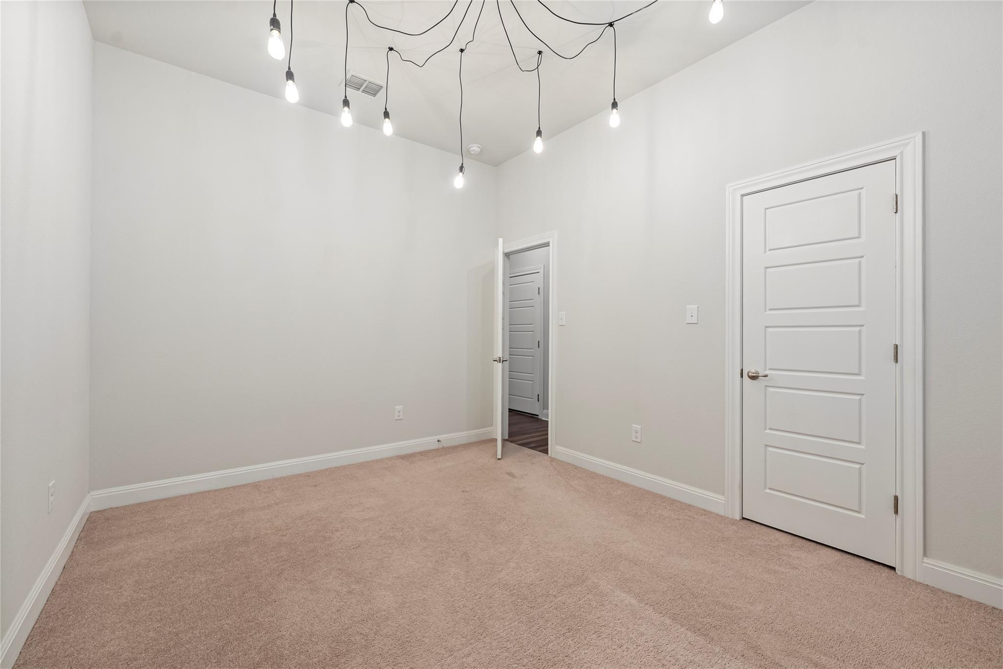 11900 Mercantile Ln # 44, Austin, TX 78748