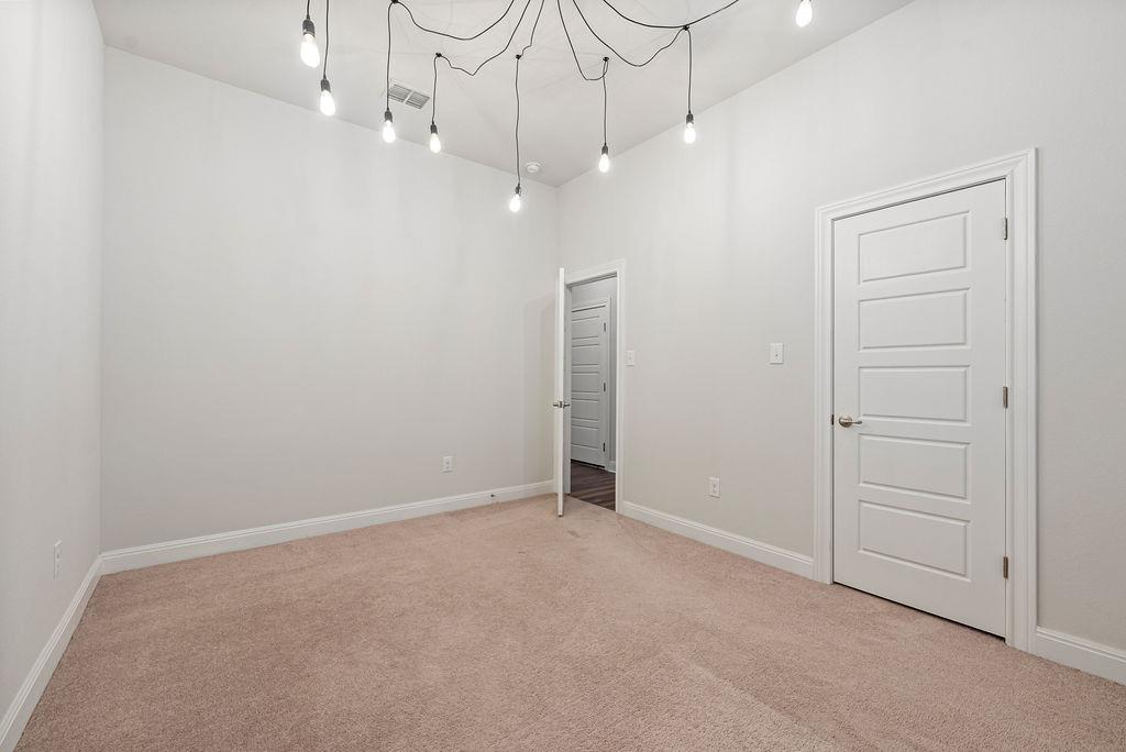 11900 Mercantile Ln # 44, Austin, TX 78748