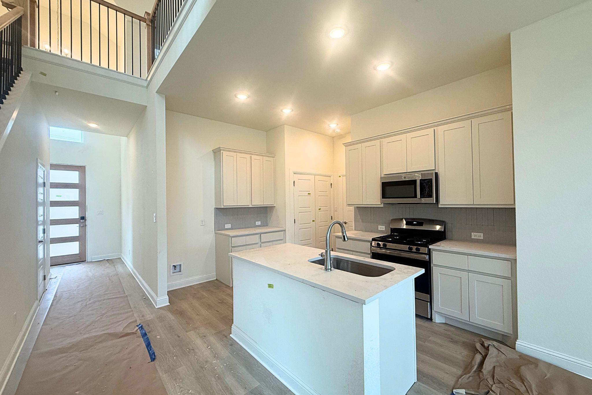 1033 Stonehill Dr, Georgetown, TX 78633