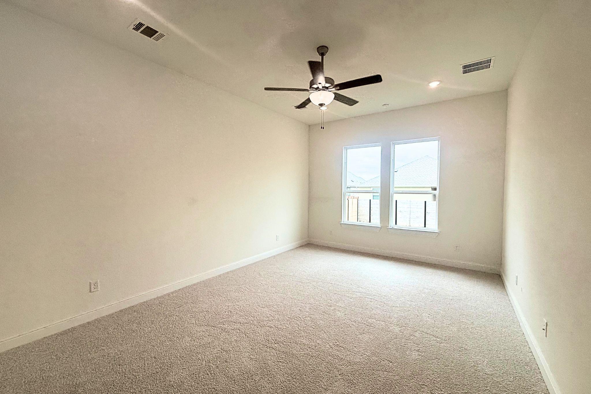 1033 Stonehill Dr, Georgetown, TX 78633