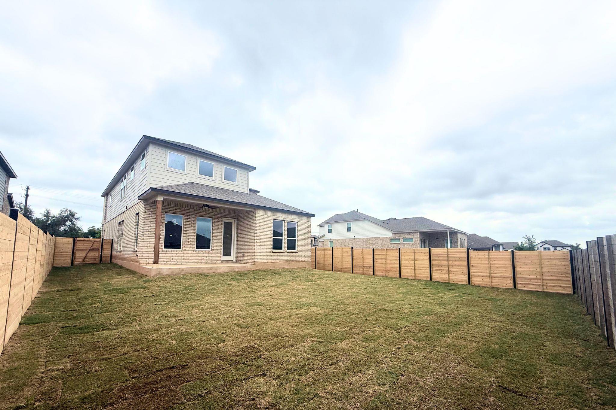 1033 Stonehill Dr, Georgetown, TX 78633