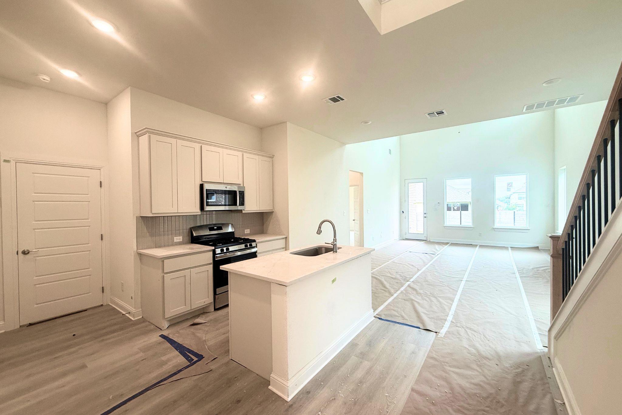 1033 Stonehill Dr, Georgetown, TX 78633