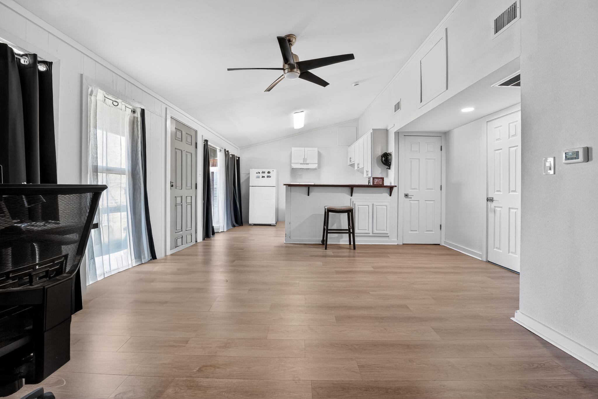 2401 De Soto Dr, Austin, TX 78733