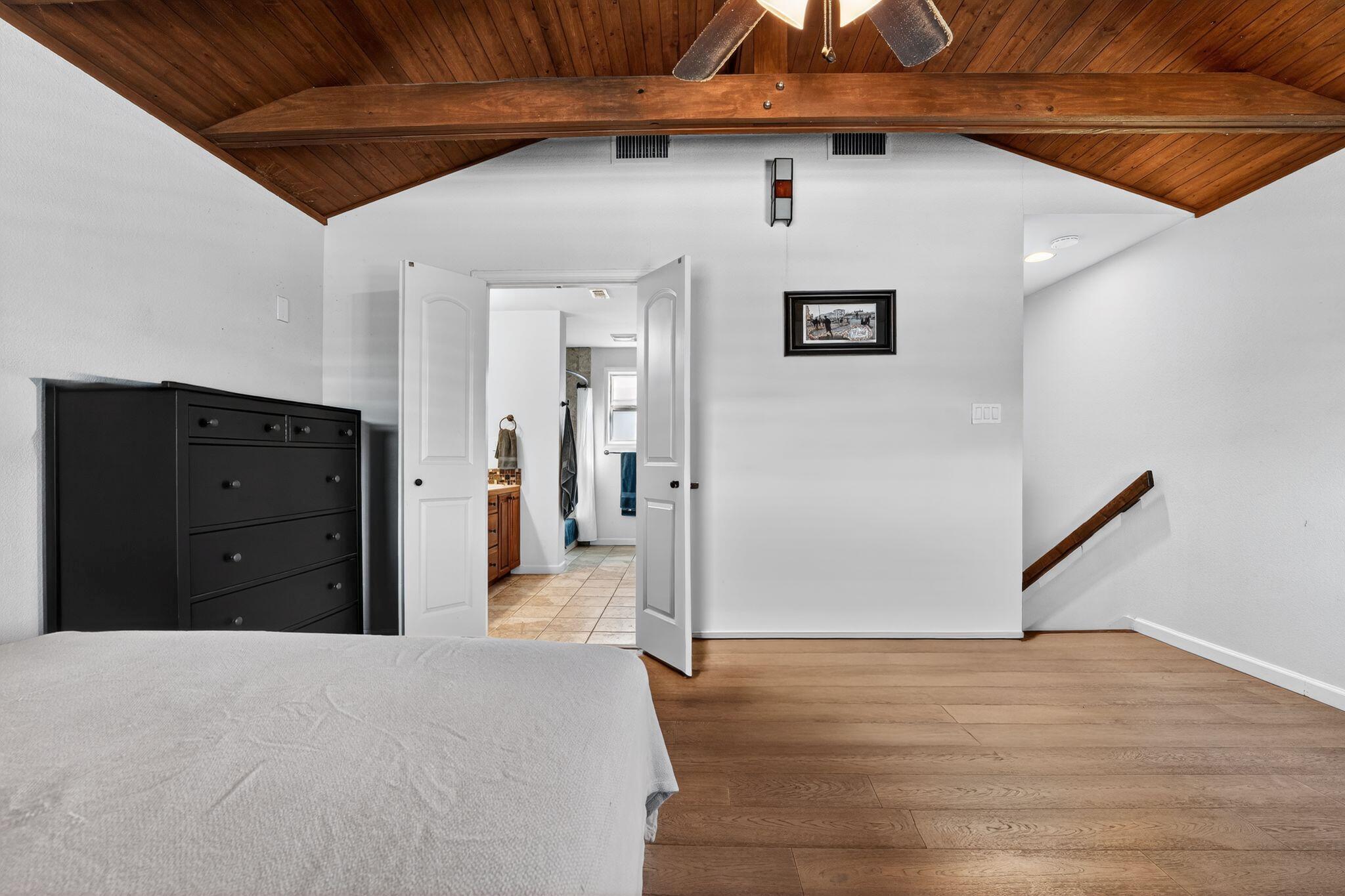 2401 De Soto Dr, Austin, TX 78733