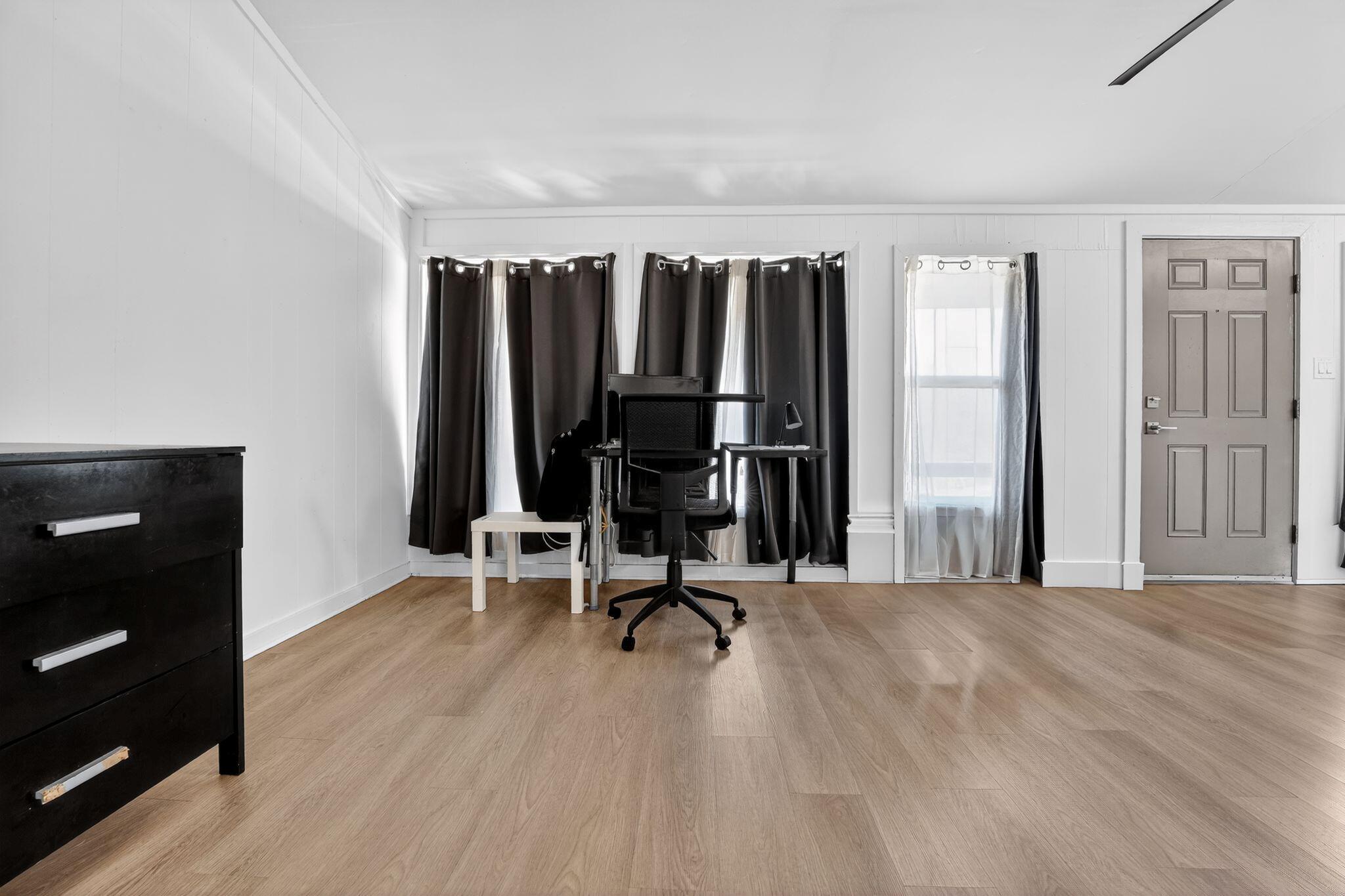 2401 De Soto Dr, Austin, TX 78733