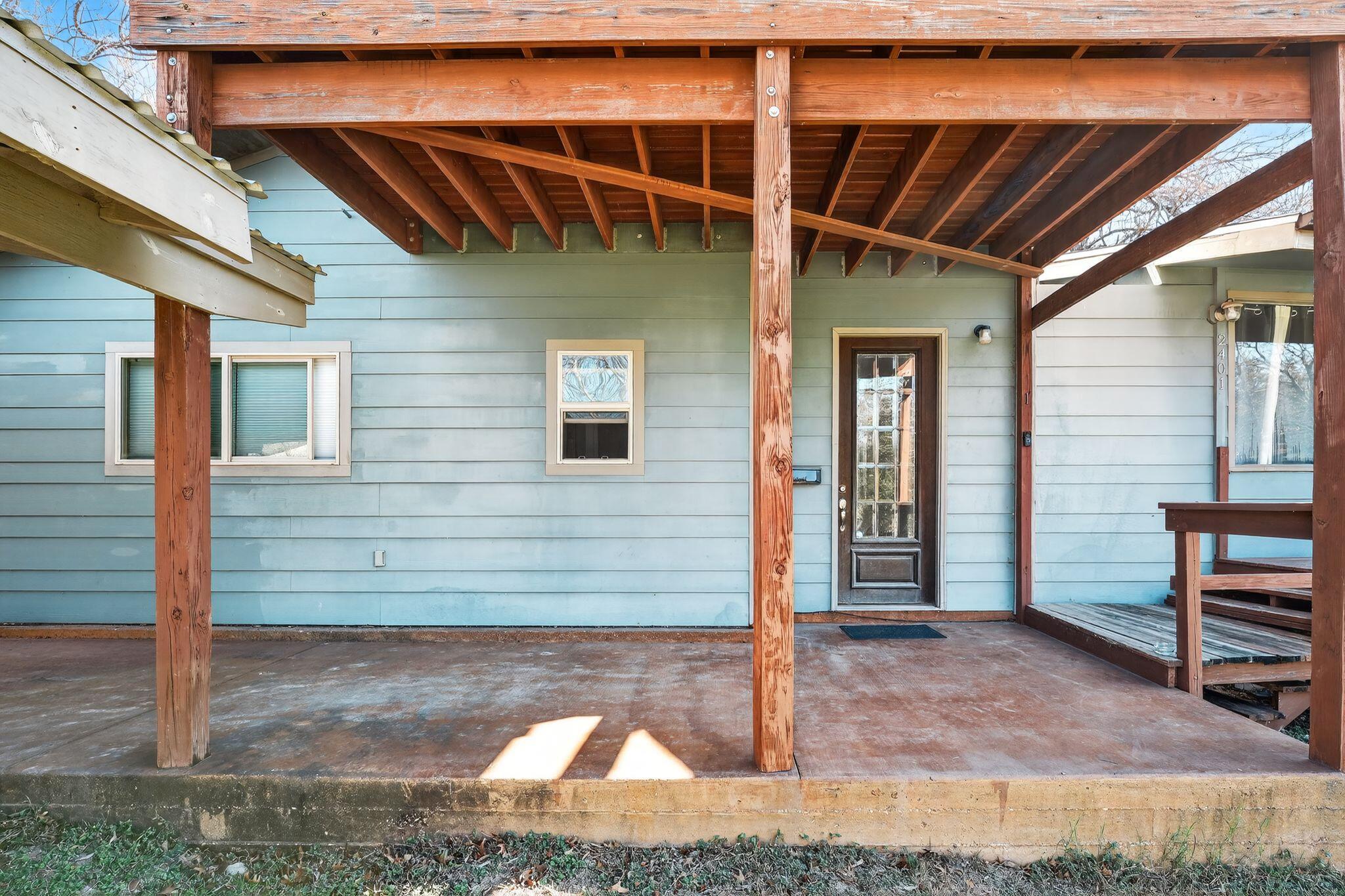 2401 De Soto Dr, Austin, TX 78733