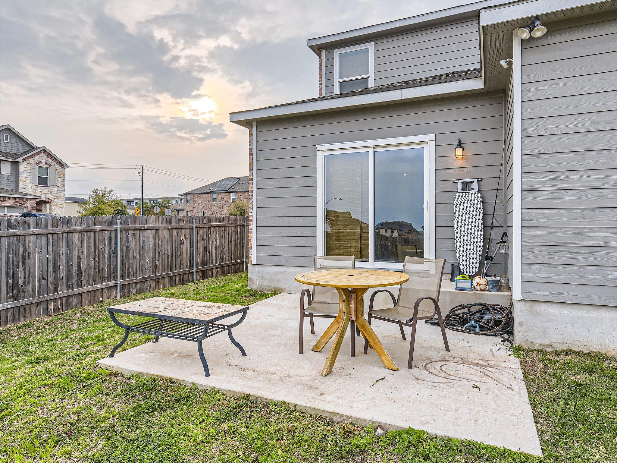 6521 Carriage Pines Dr, Del Valle, TX 78617