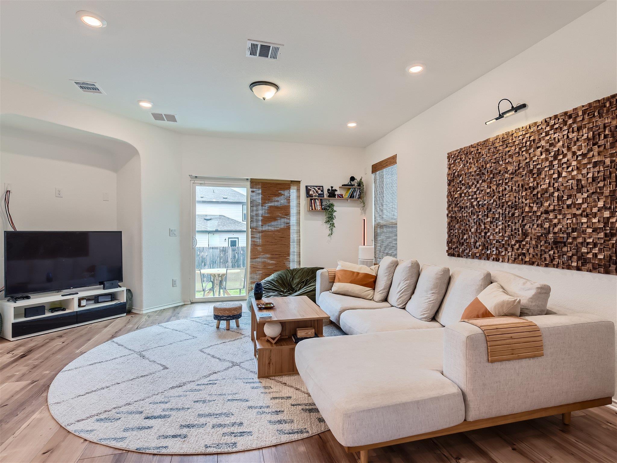 6521 Carriage Pines Dr, Del Valle, TX 78617