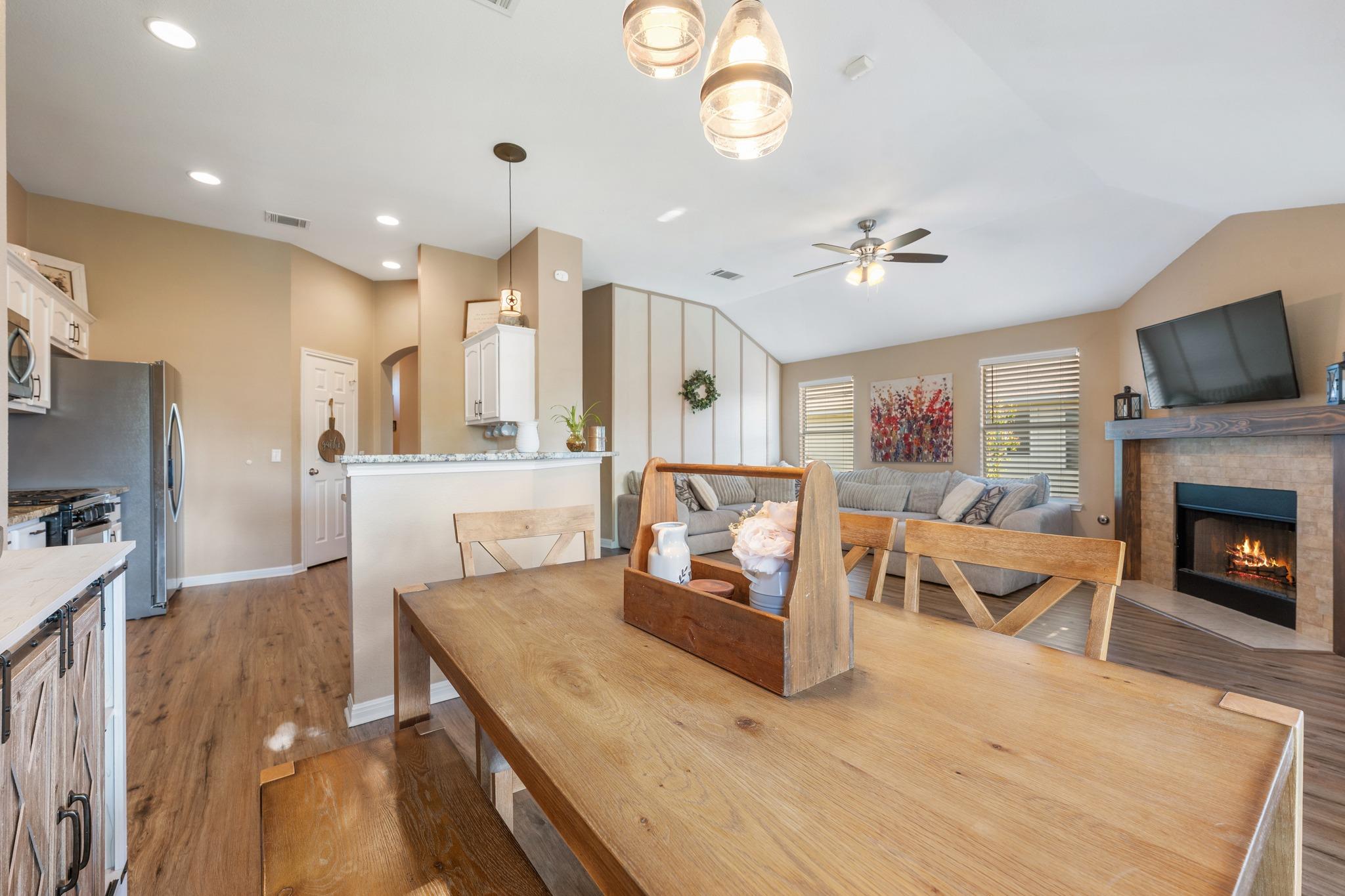 303 McCoy Ln, Hutto, TX 78634