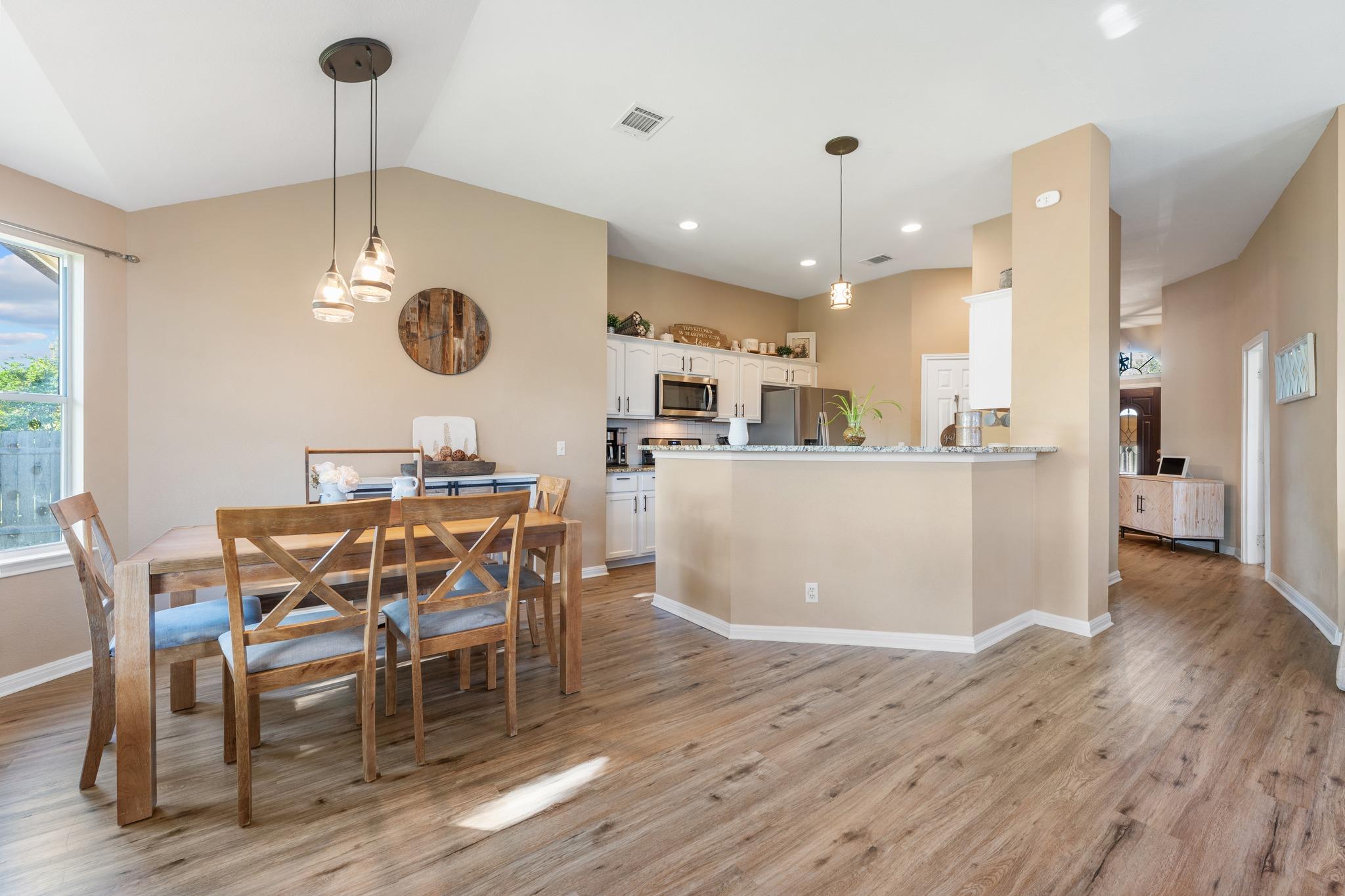 303 McCoy Ln, Hutto, TX 78634