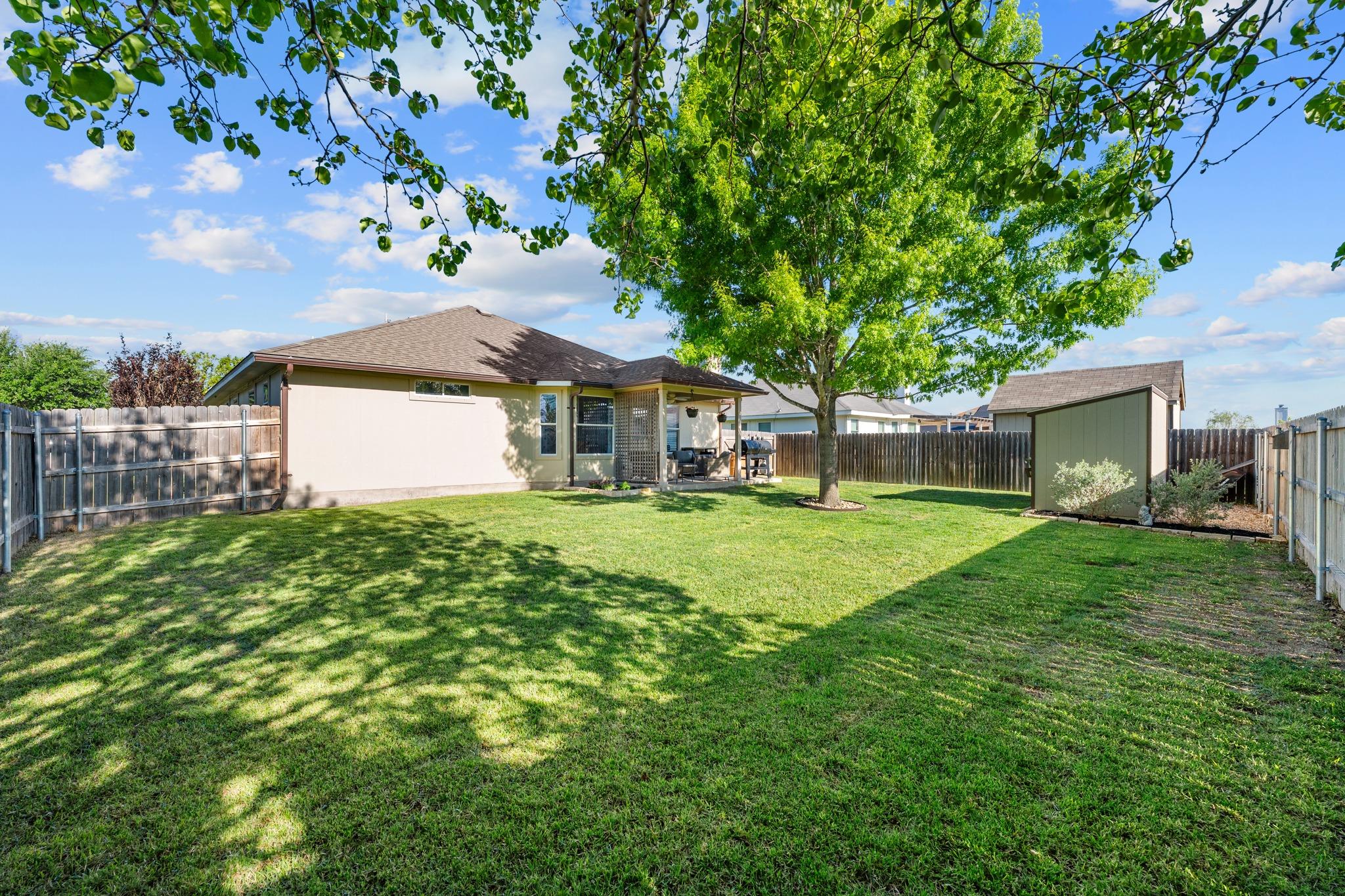 303 McCoy Ln, Hutto, TX 78634