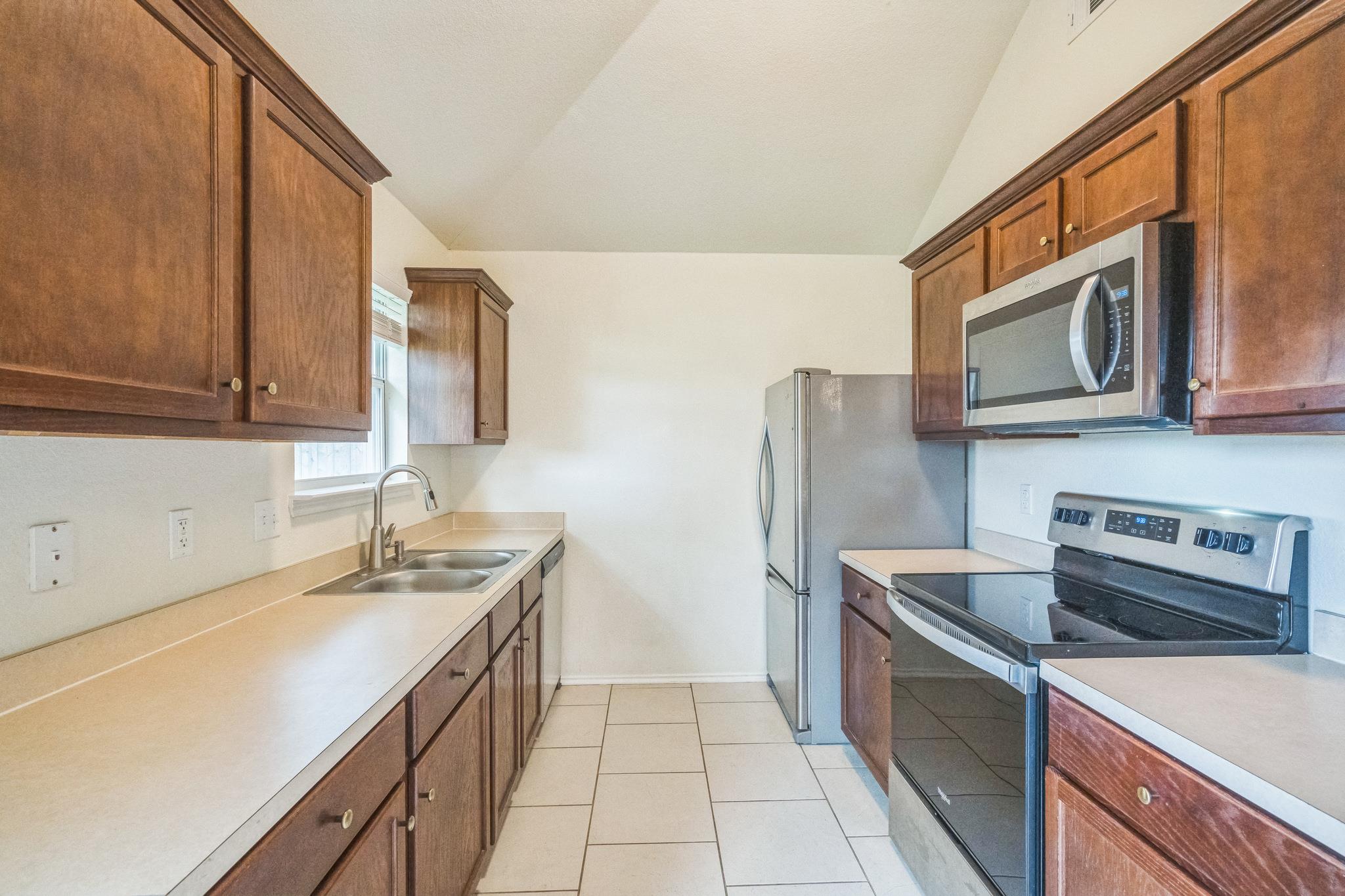 224 Amber Ln, Jarrell, TX 76537