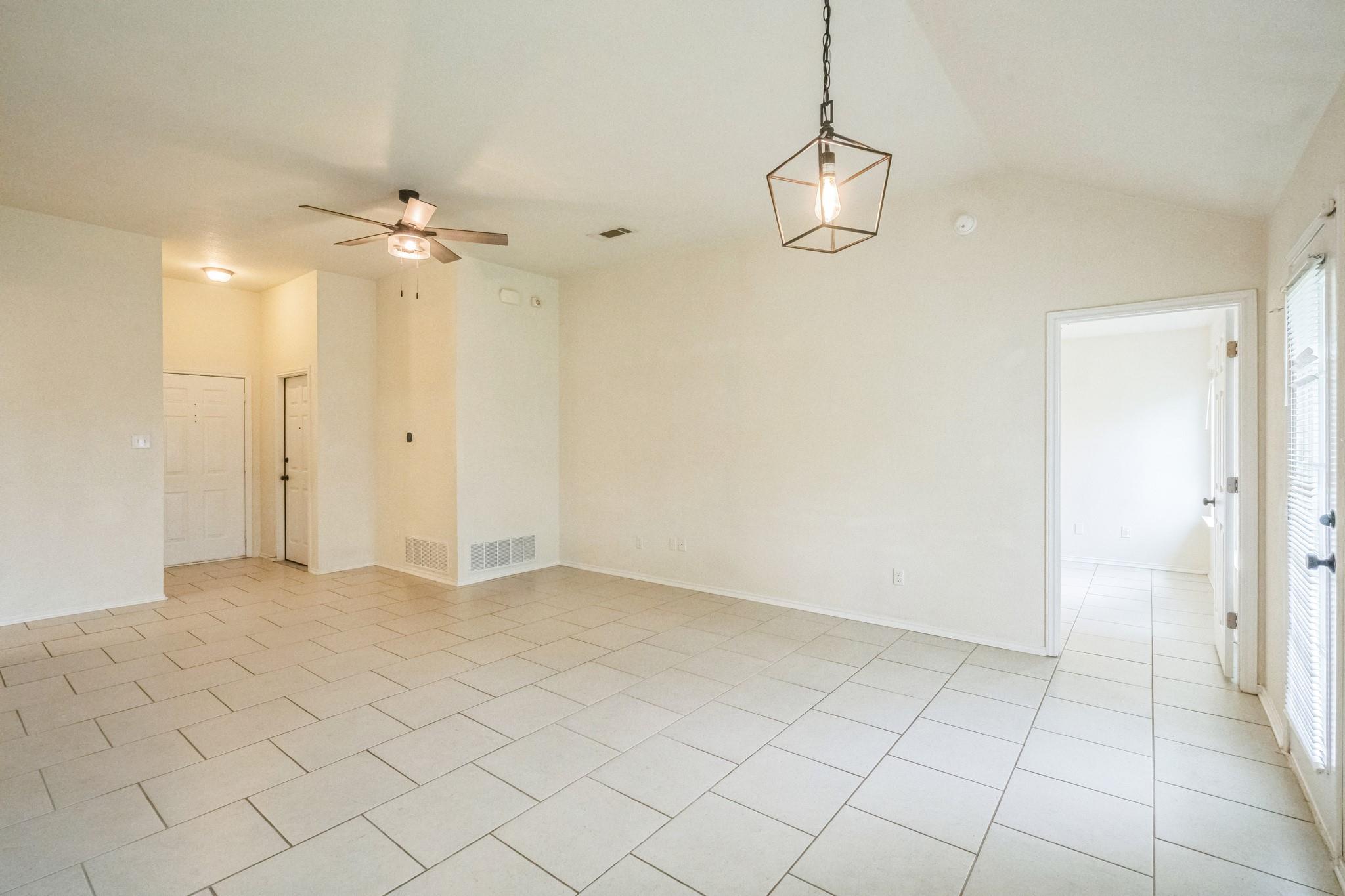 224 Amber Ln, Jarrell, TX 76537