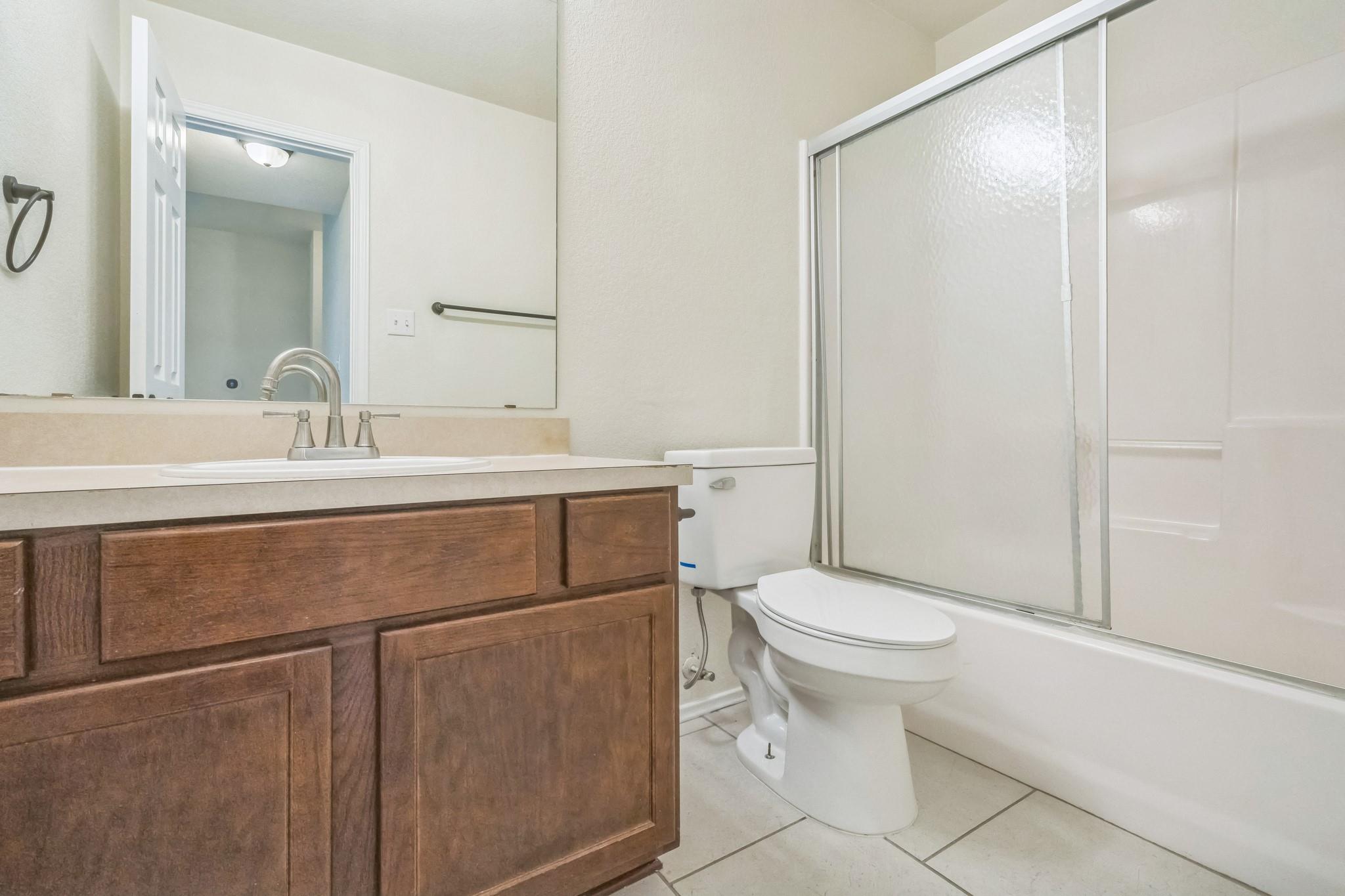 224 Amber Ln, Jarrell, TX 76537