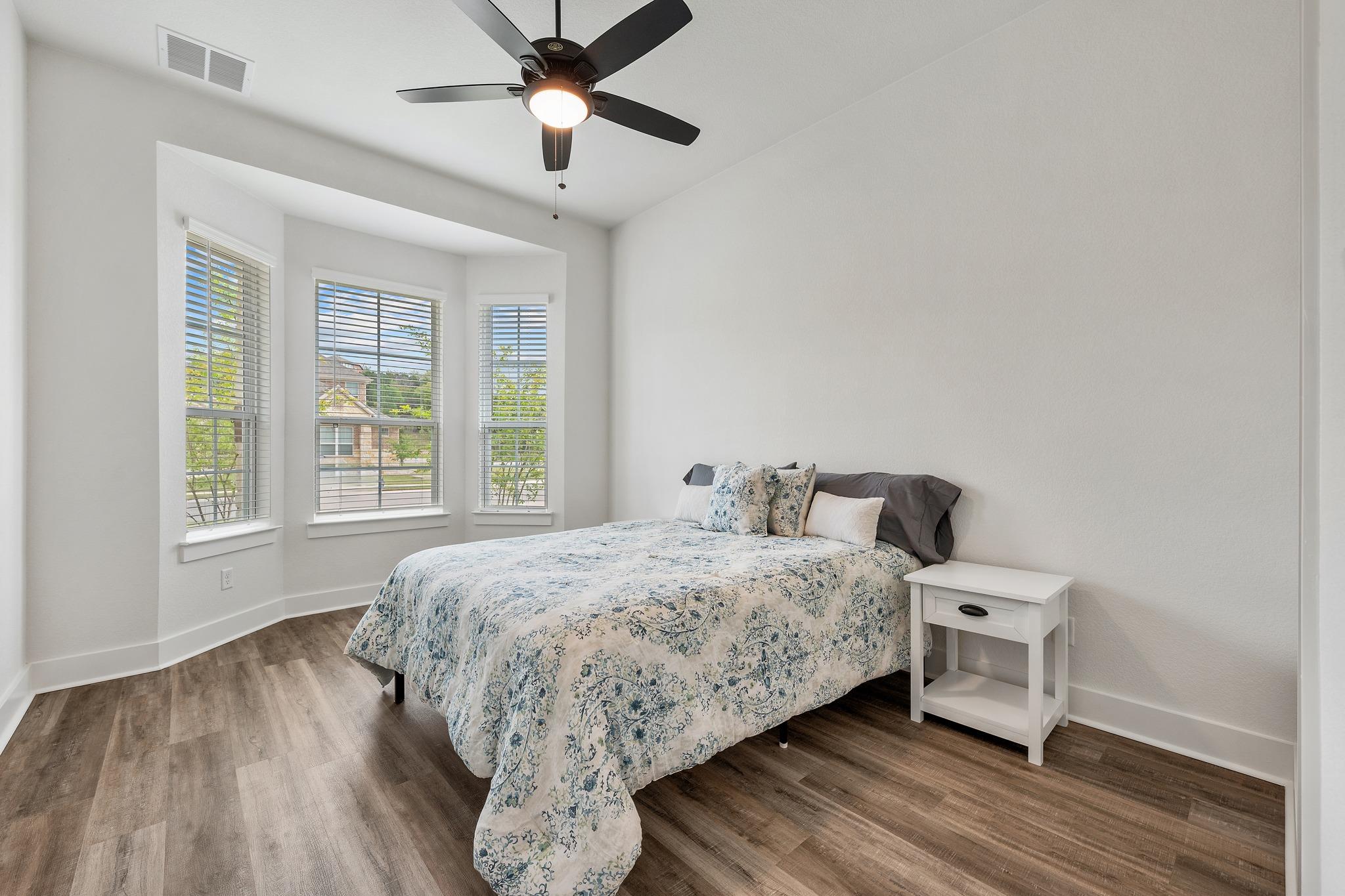 1420 Bermuda Dr, Georgetown, TX 78628